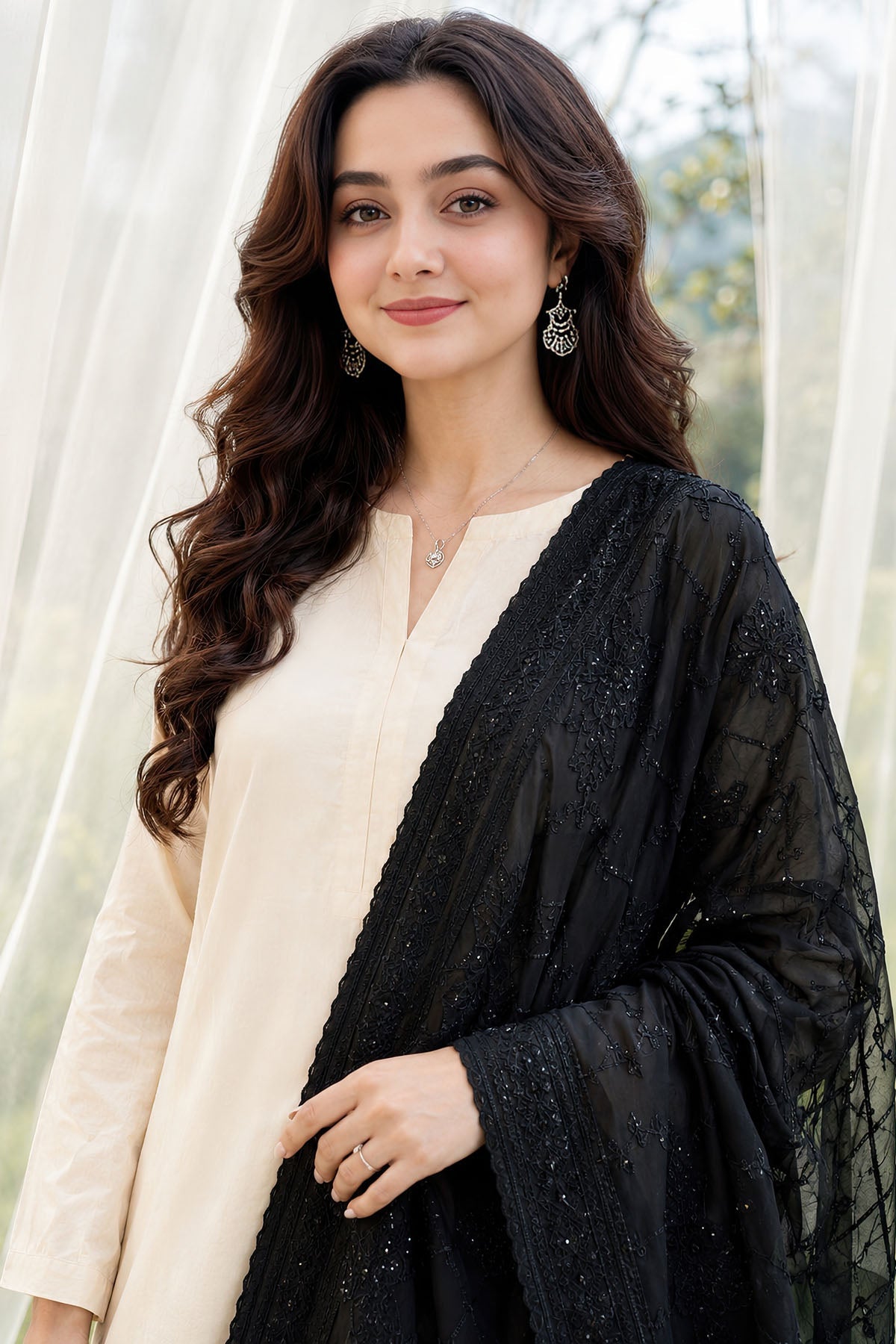 4515-ELENI EMBROIDERED COTTON SHAWL