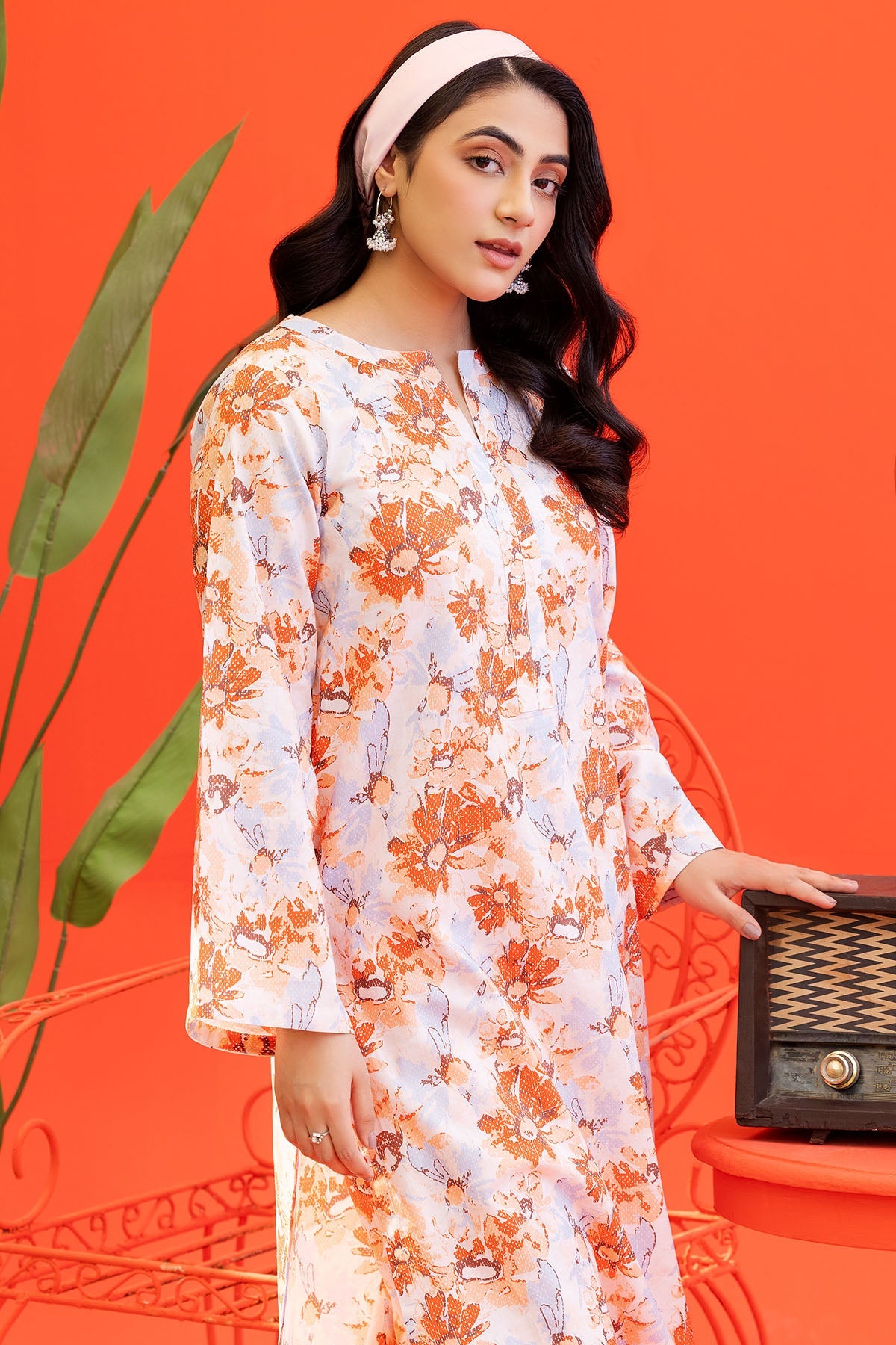 4556-JUJU DIGITAL PRINTED LAWN STITCHED