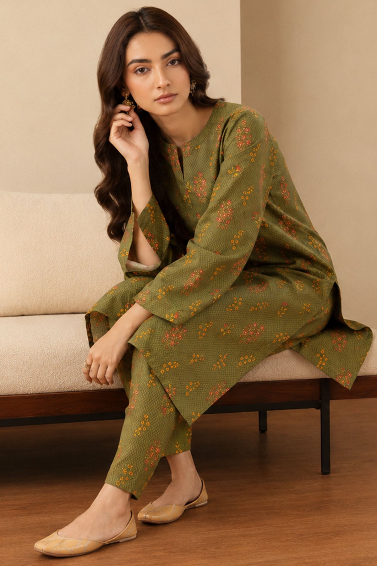 4573-ELANOUR DIGITAL PRINTED LAWN STITCHED