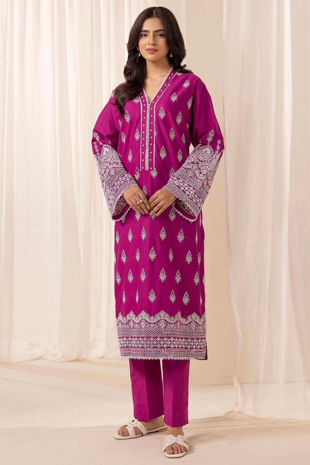 4615-MALACHITE EMBROIDERED CAMBRIC STITCHED
