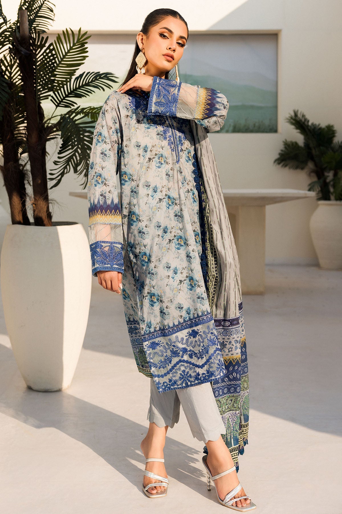 4631-MOHINI DIGITAL PRINTED LAWN STITCHED