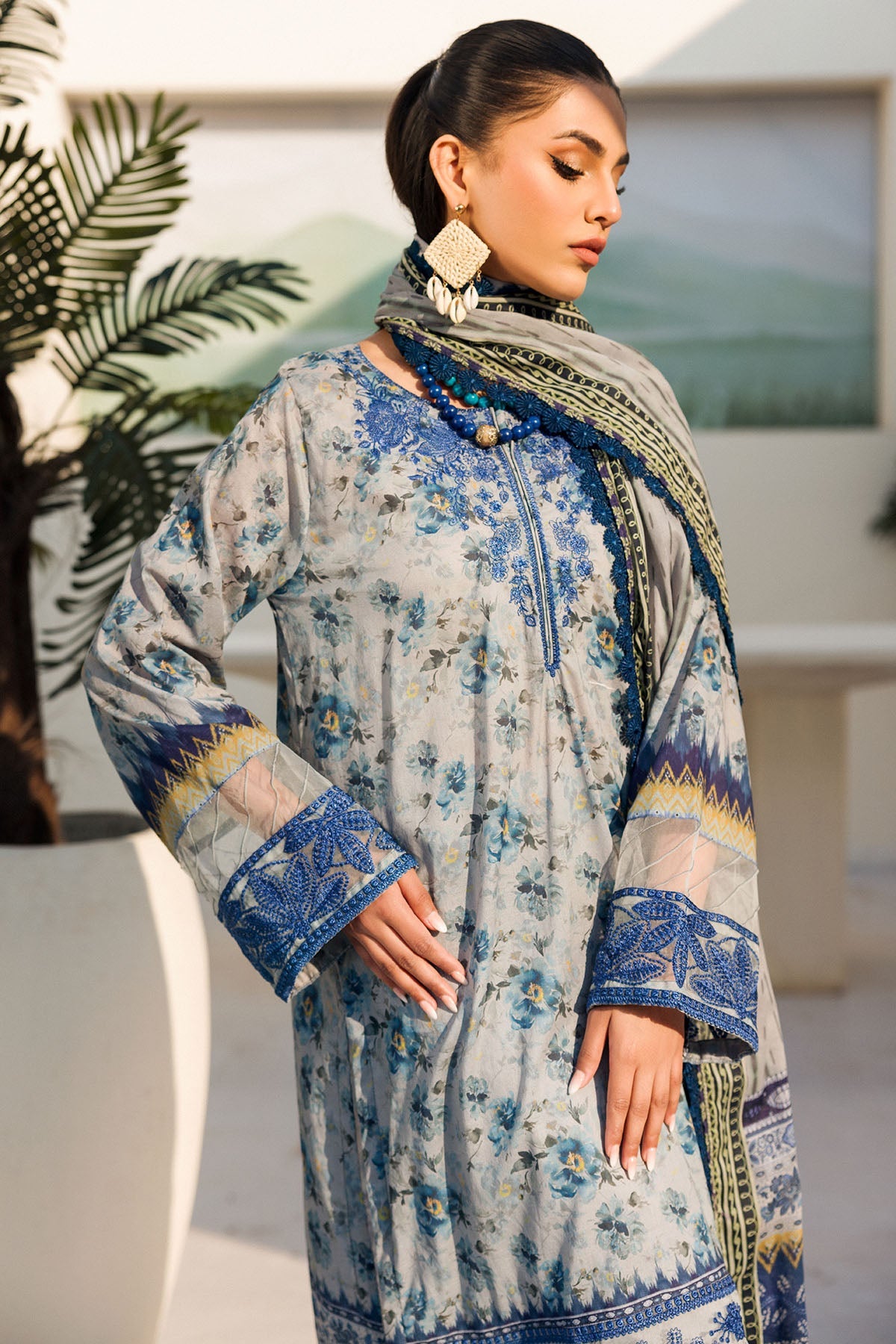 4631-MOHINI DIGITAL PRINTED LAWN STITCHED