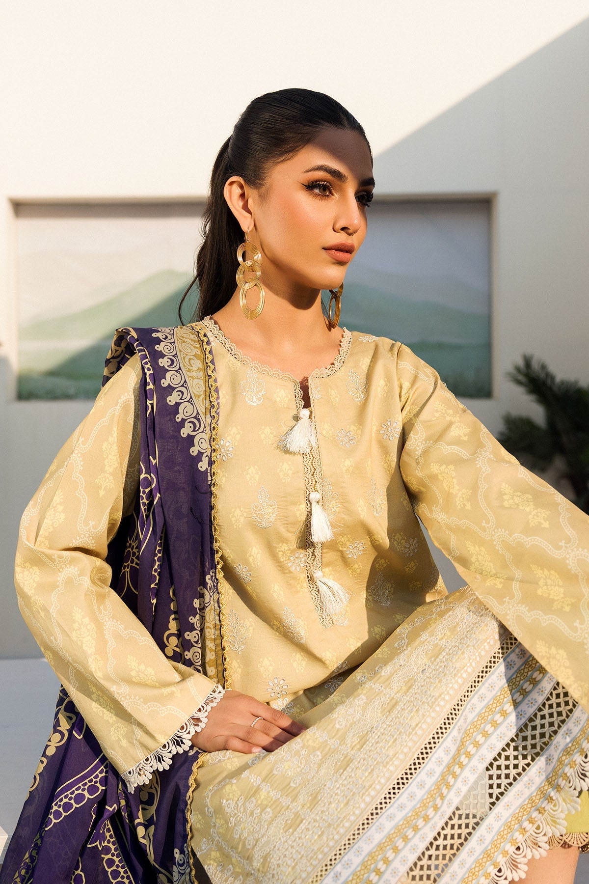 4635-PASBAAN DIGITAL PRINTED LAWN STITCHED