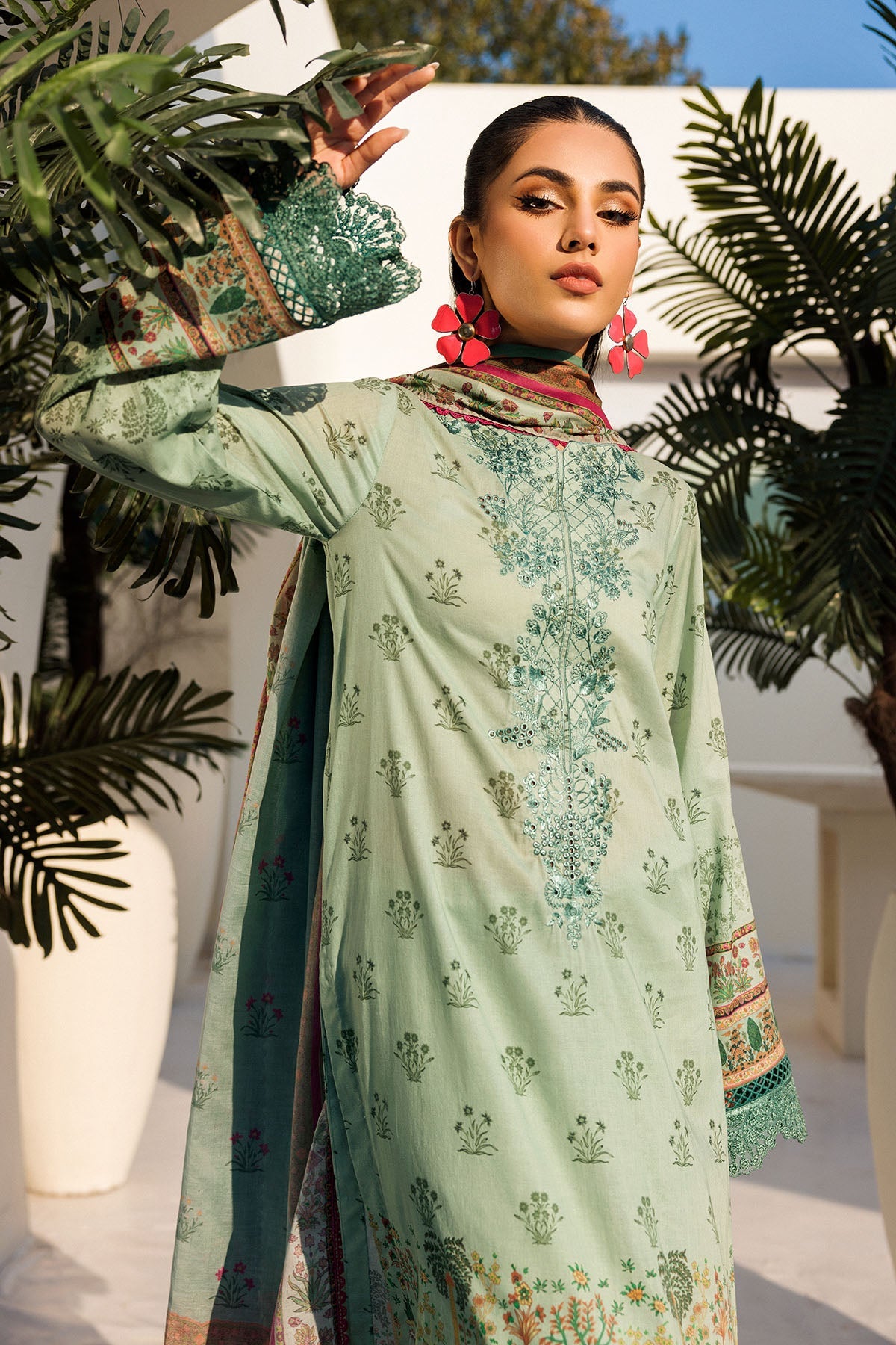 4640-FLORAL-SPRING DIGITAL PRINTED LAWN UNSTITCHED