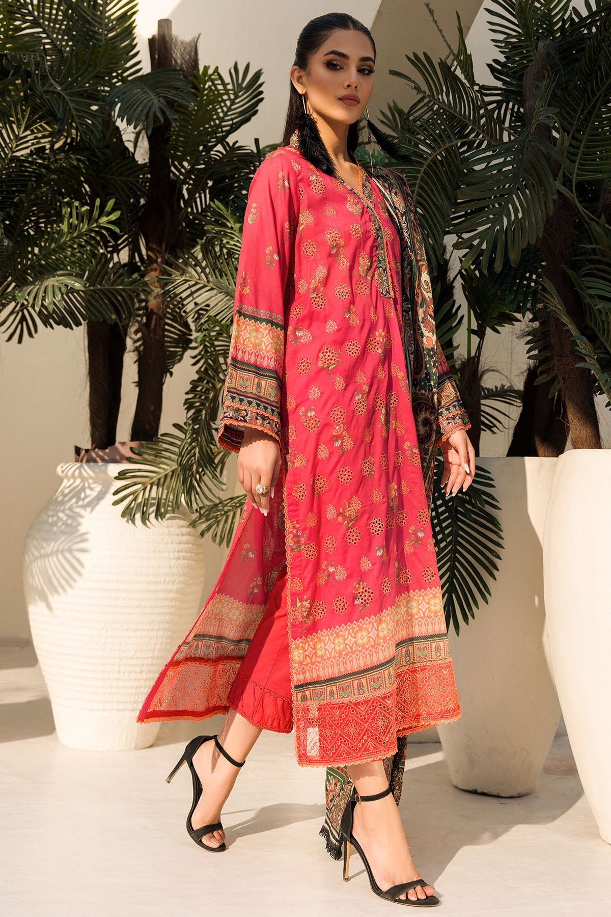 4641-SAPPHIRE DIGITAL PRINTED LAWN STITCHED