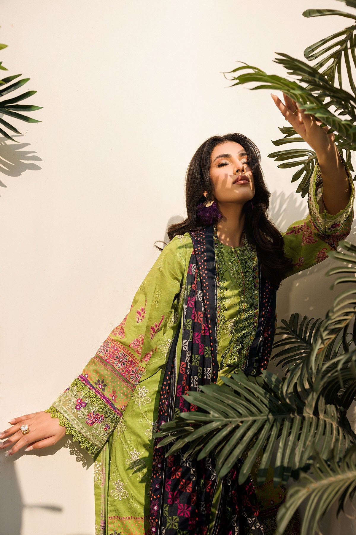 4642-MAYARA DIGITAL PRINTED LAWN STITCHED