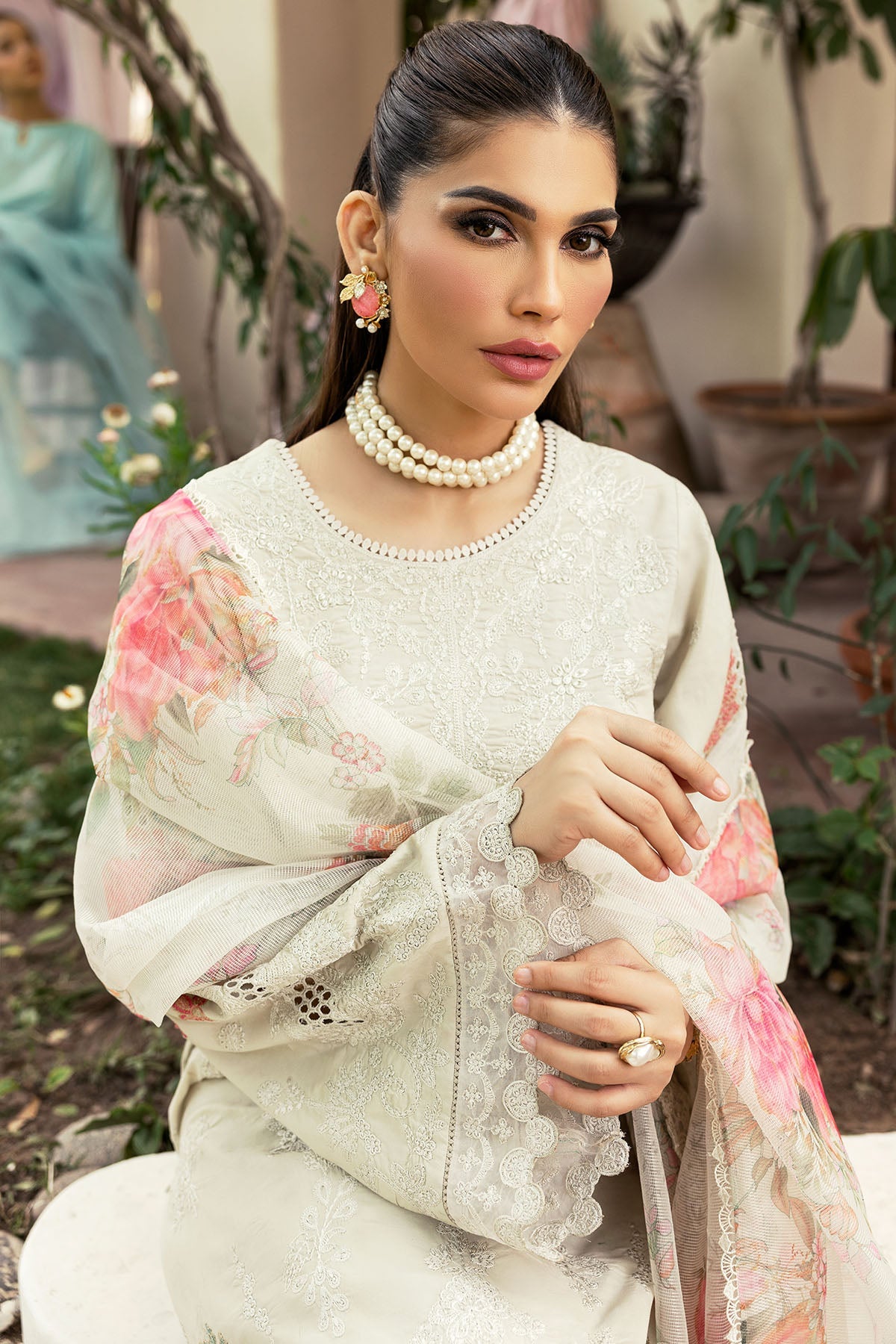 4706-AMRAH EMBROIDERED LAWN UNSTITCHED
