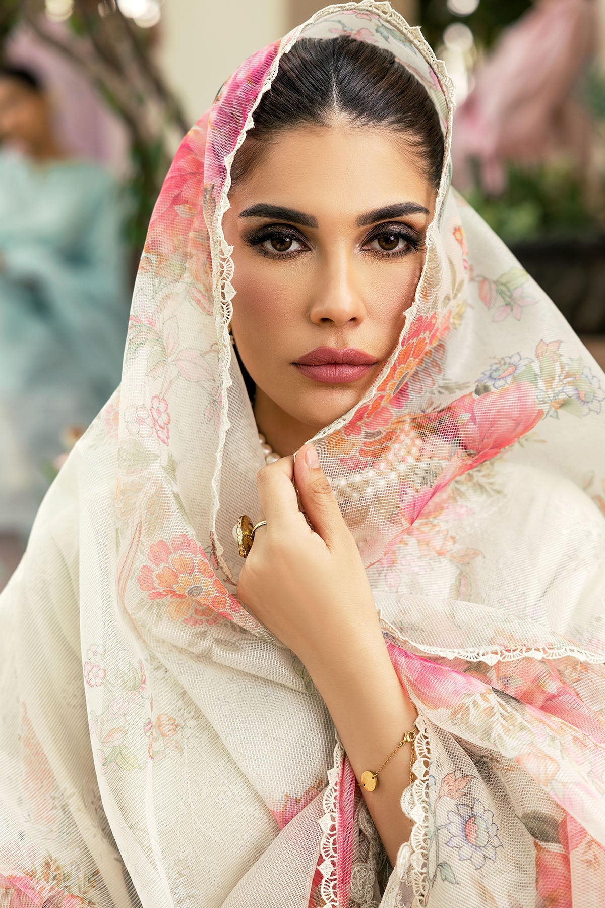4706-AMRAH EMBROIDERED LAWN STITCHED