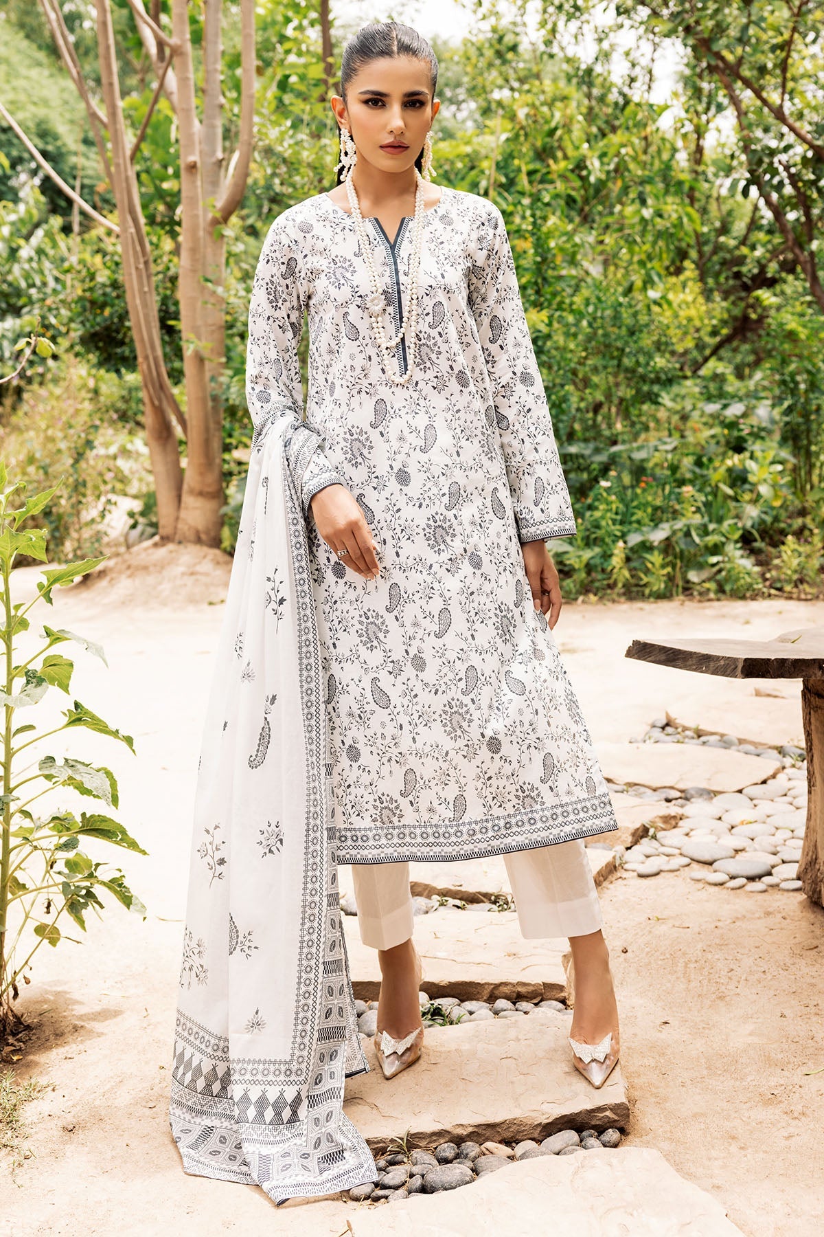 2024 RANG BY MOTIFZ DIGITAL PRINTED LAWN VOL 5