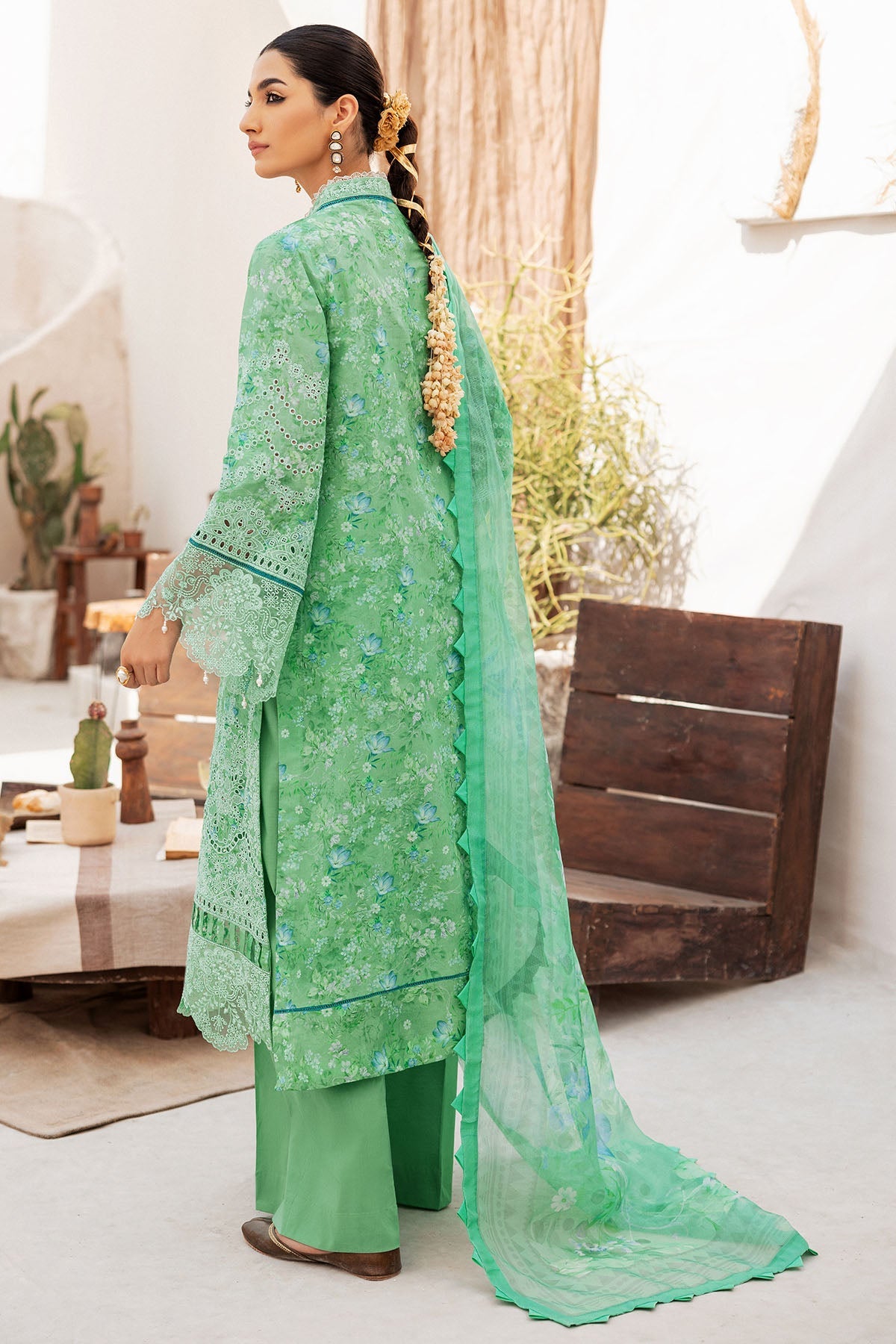 4726-DIYANA EMBROIDERED LAWN UNSTITCHED