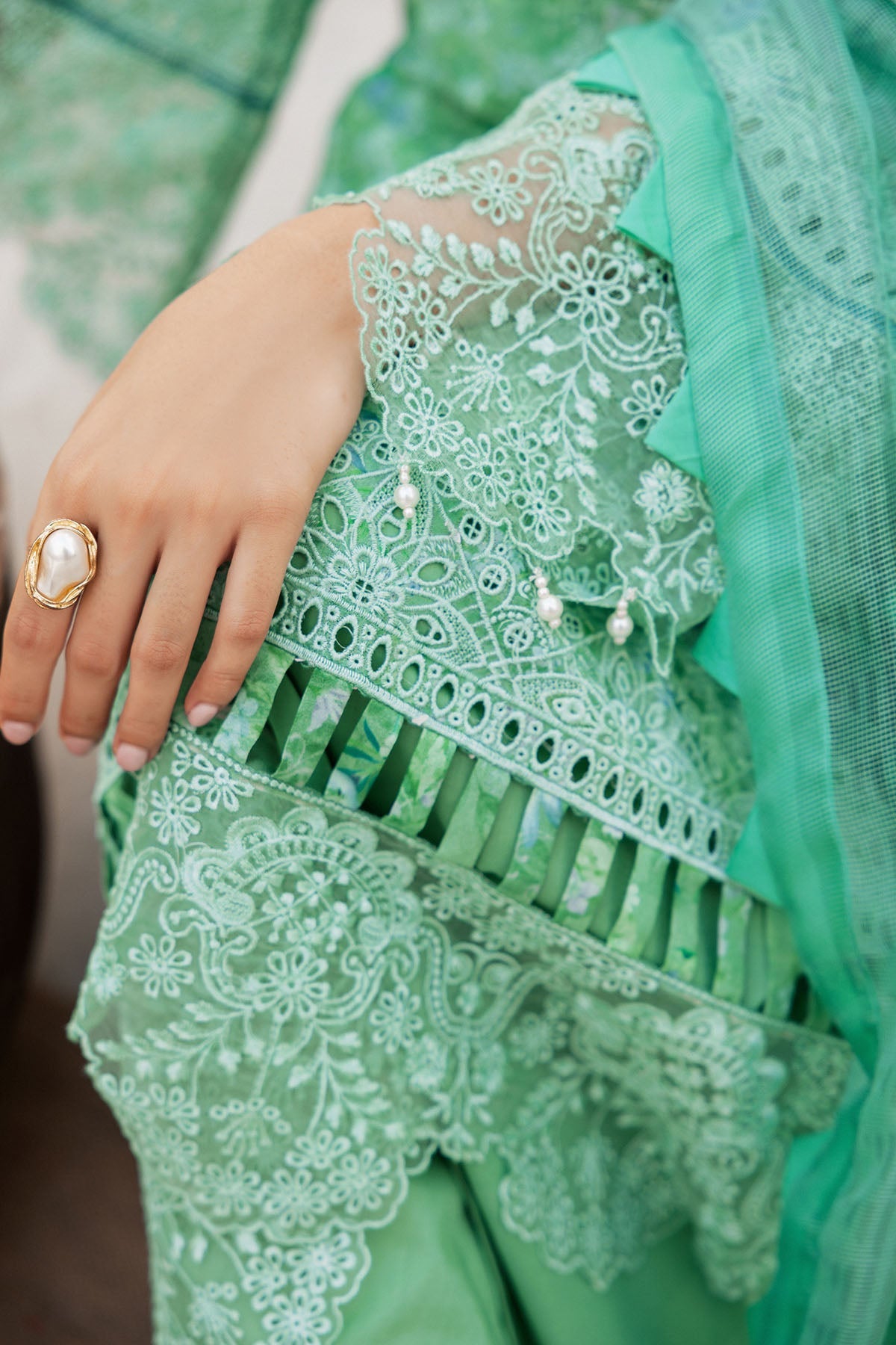 4726-DIYANA EMBROIDERED LAWN UNSTITCHED
