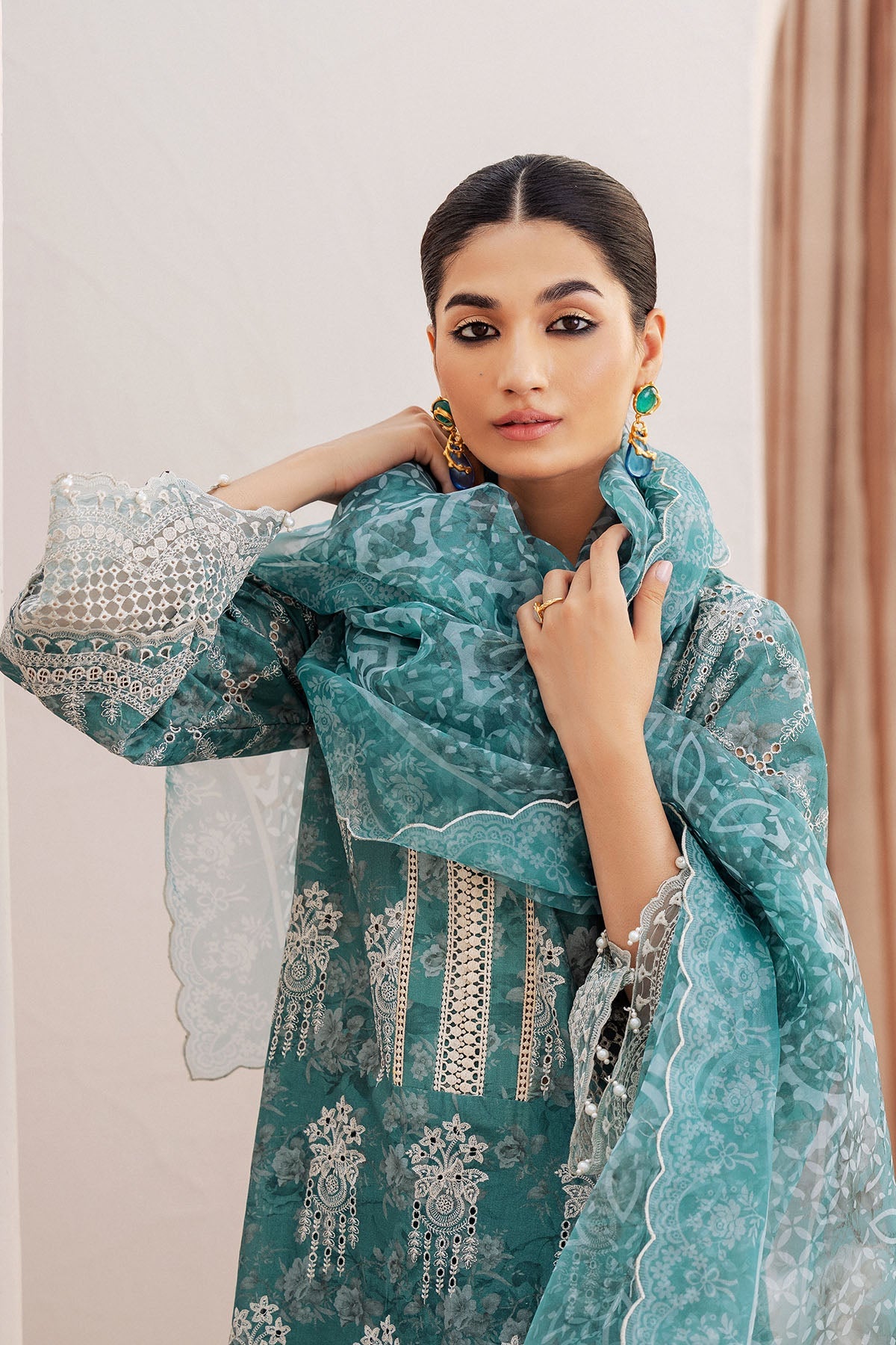4728-MINHA EMBROIDERED LAWN UNSTITCHED