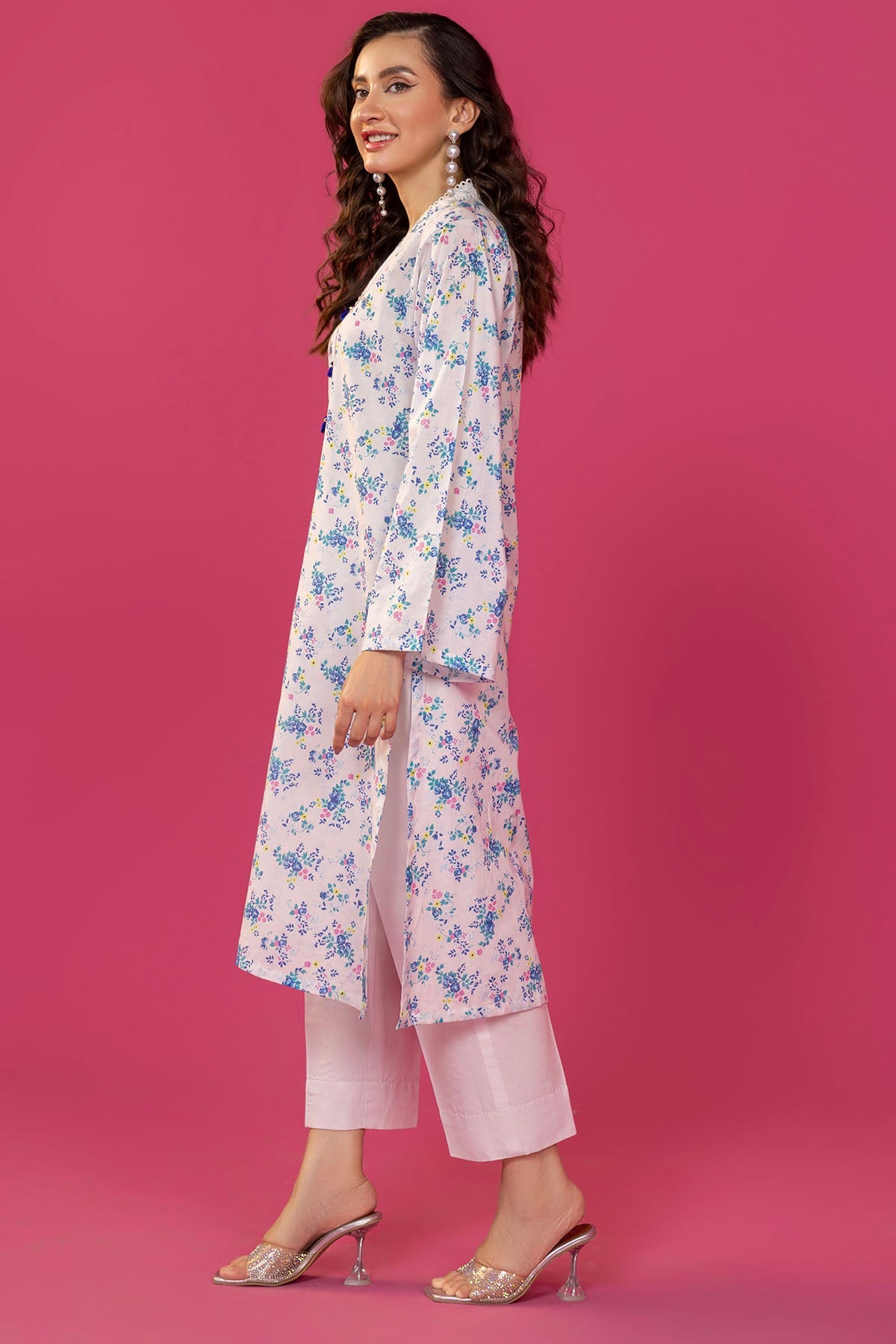 4750-LARISSA DIGITAL PRINTED LAWN STITCHED
