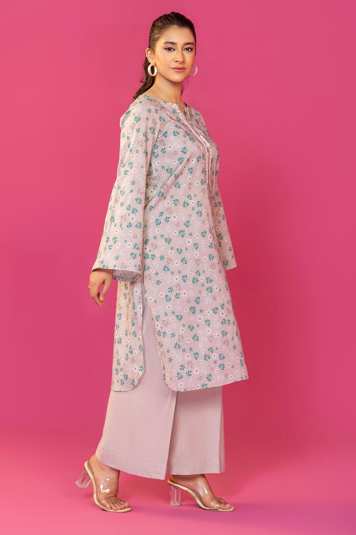 4757-YURI DIGITAL PRINTED LAWN STITCHED