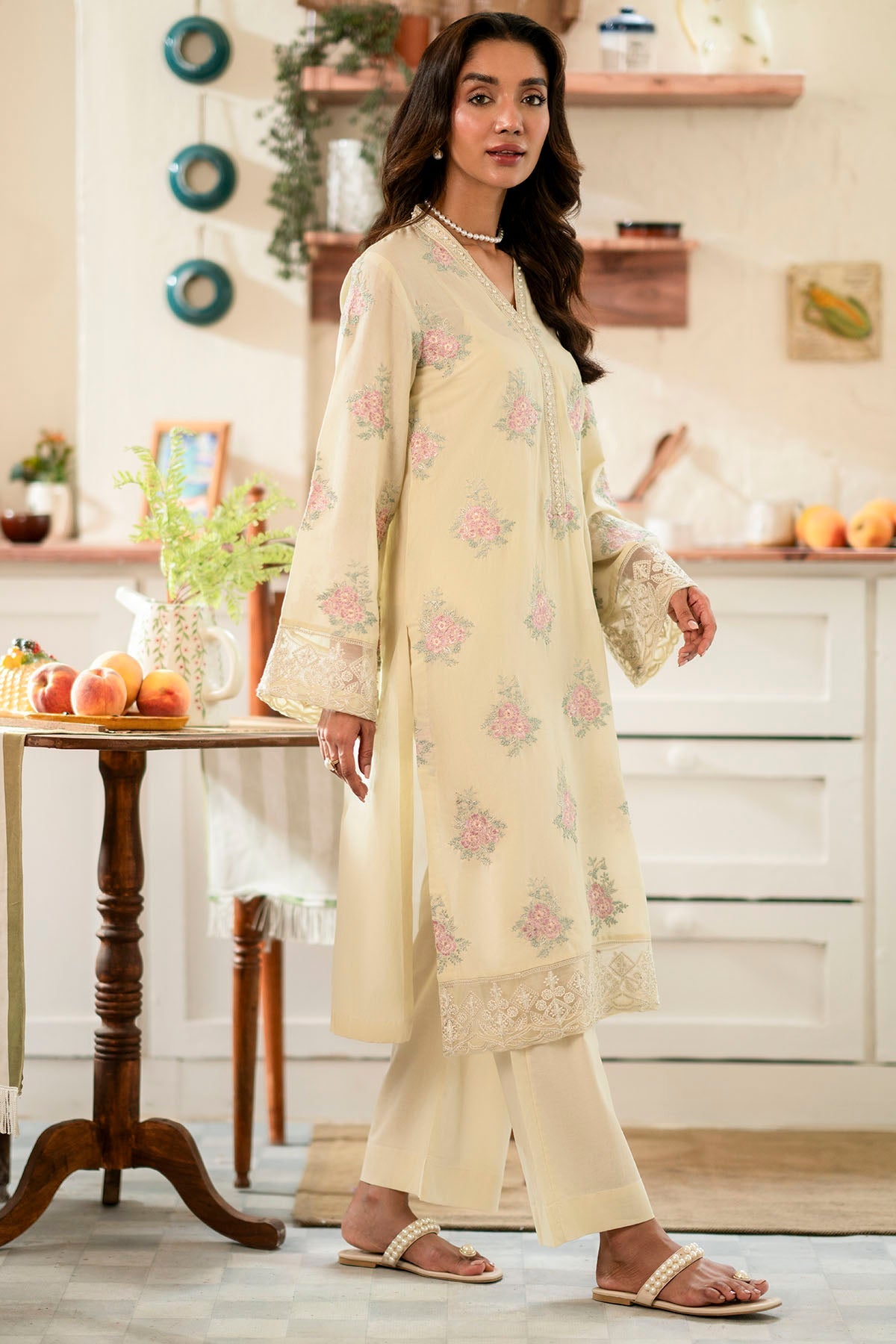 4774-TANISHA EMBROIDERED CAMBRIC STITCHED