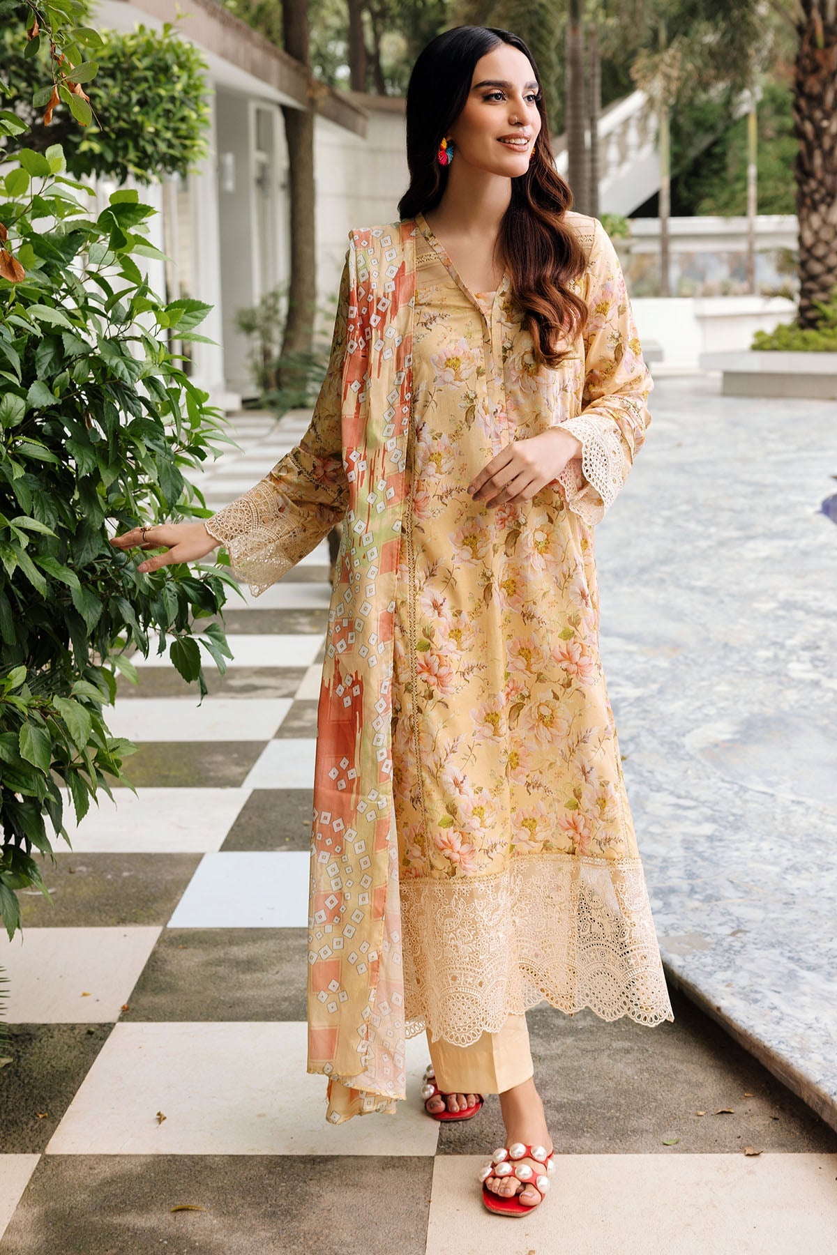 4890-UMAIMA DIGITAL PRINTED LAWN UNSTITCHED