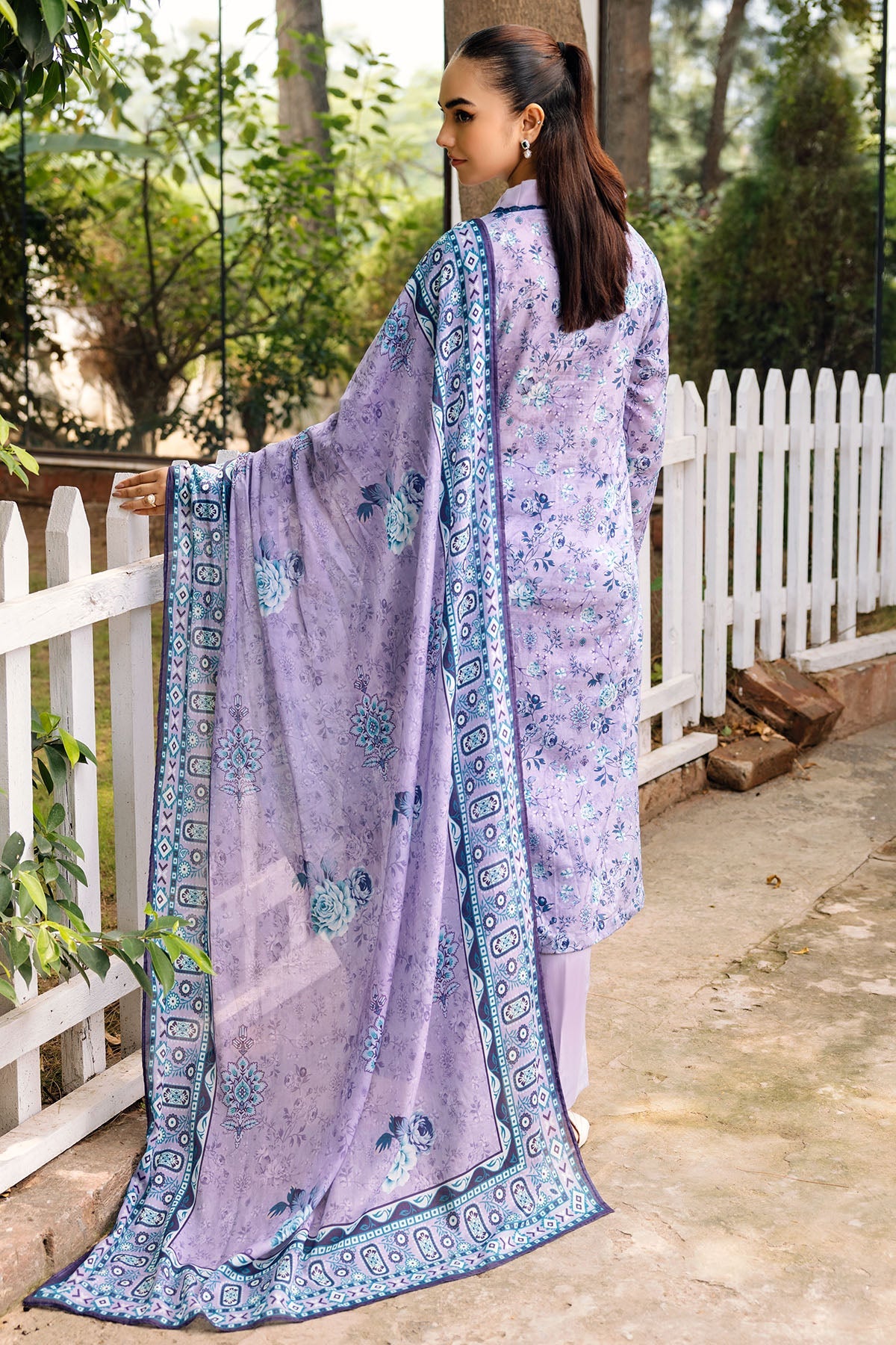 4897-ARISHA DIGITAL PRINTED LAWN STITCHED