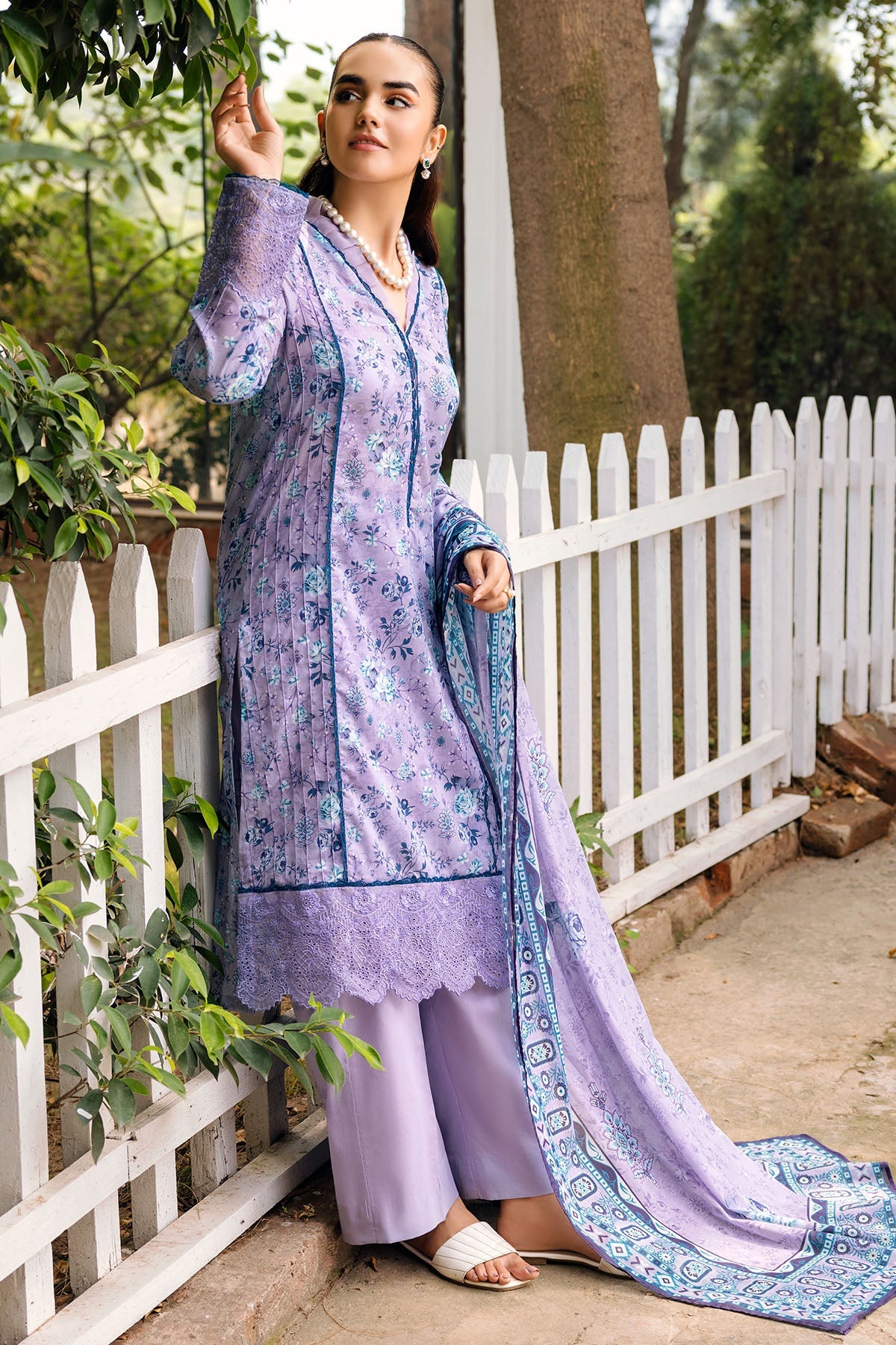 4897-ARISHA DIGITAL PRINTED LAWN STITCHED