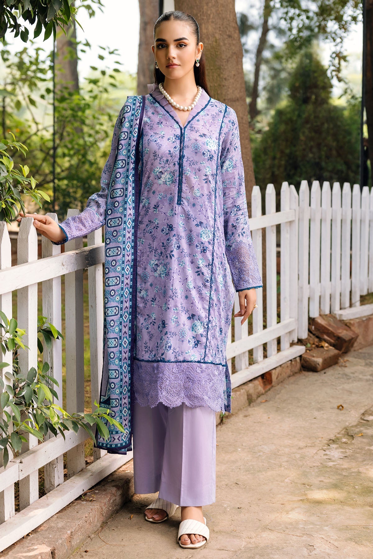 4897-ARISHA DIGITAL PRINTED LAWN STITCHED