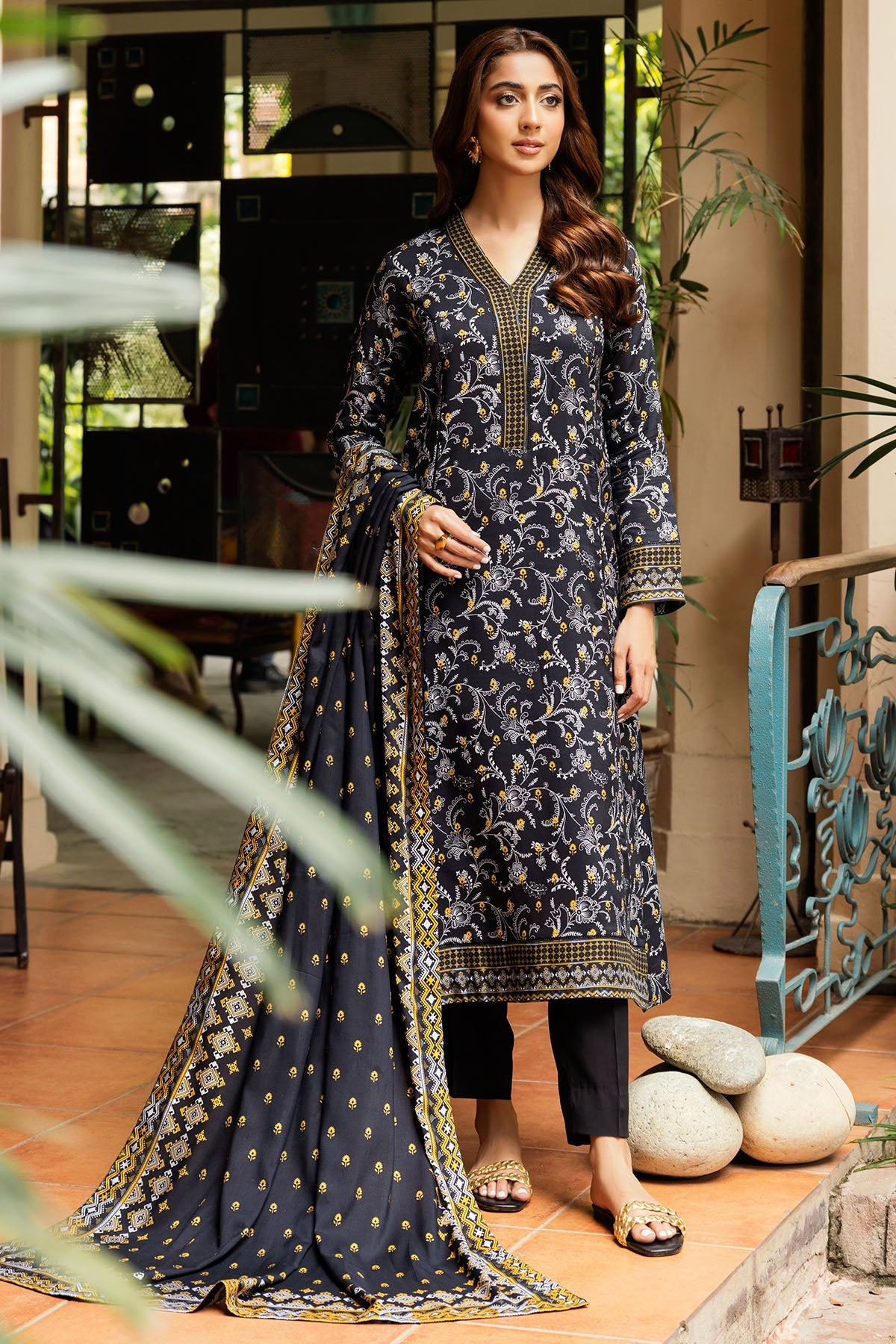 4929-NOEL DIGITAL PRINTED LINEN UNSTITCHED