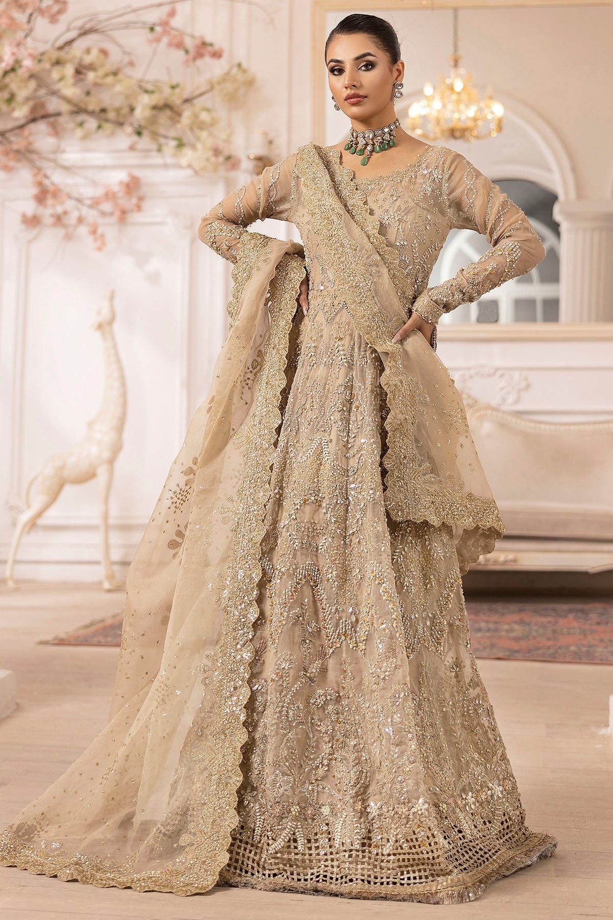 4940-LAIRA EMBROIDERED ORGANZA STITCHED