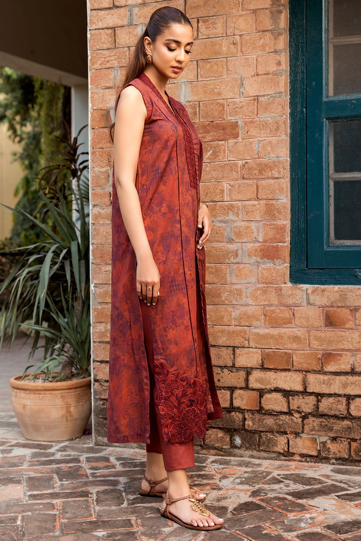 4988-RAMISA DIGITAL PRINTED CAMBRIC UNSTITCHED