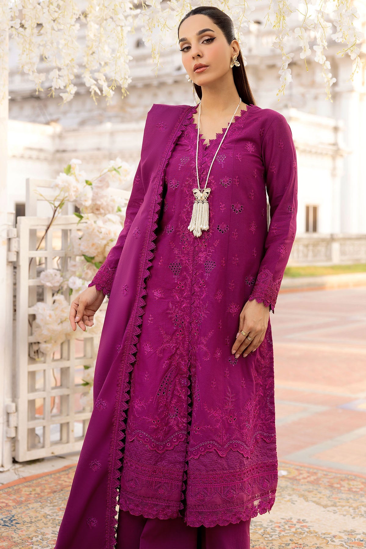 5000-NOORIE EMBROIDERED KHADDAR STITCHED