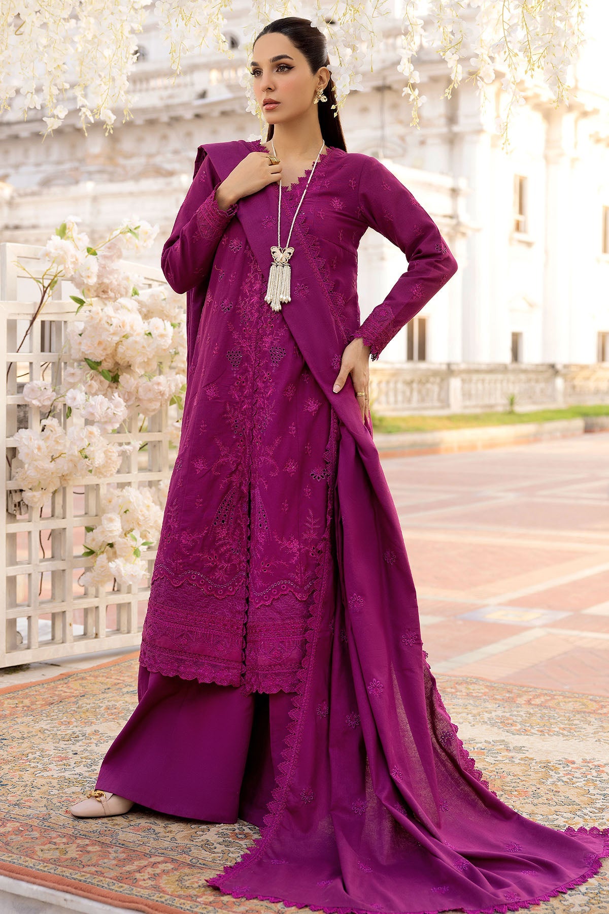 5000-NOORIE EMBROIDERED KHADDAR STITCHED