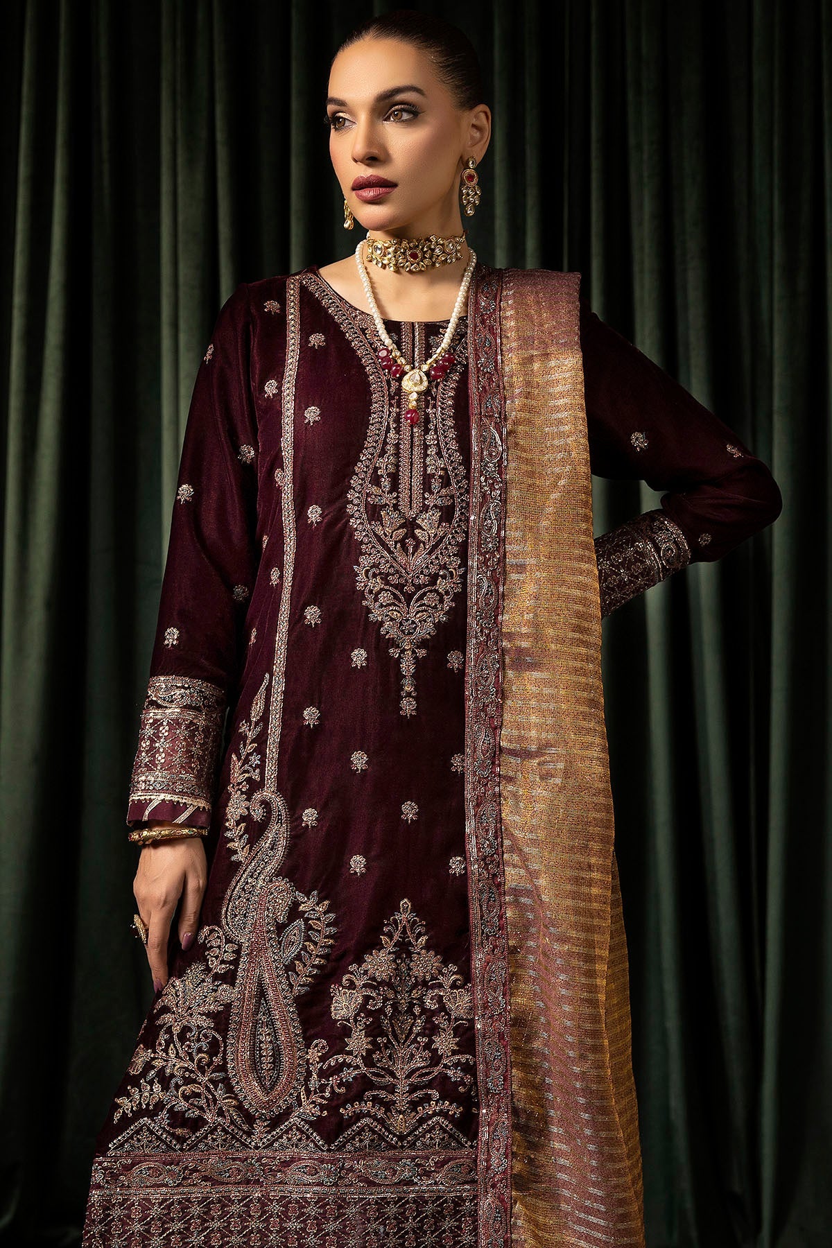 5096-DAISHA EMBROIDERED VELVET UNSTITCHED