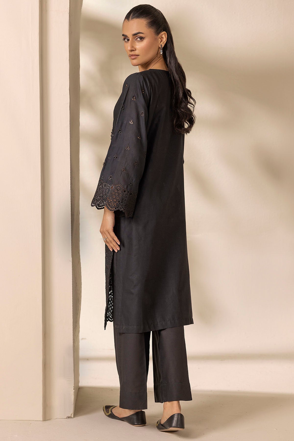 5272-CIEL EMBROIDERED CAMBRIC STITCHED