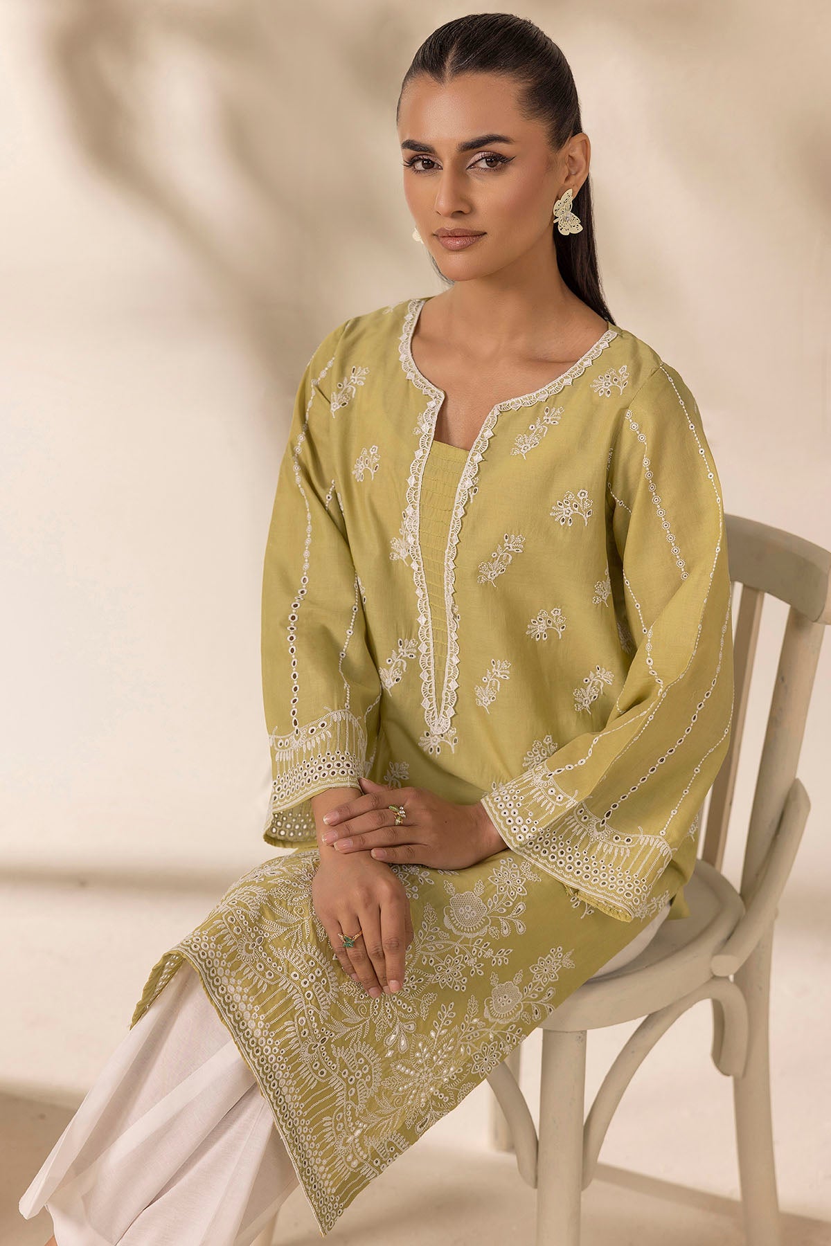 5282-DIANTHUS EMBROIDERED CAMBRIC STITCHED
