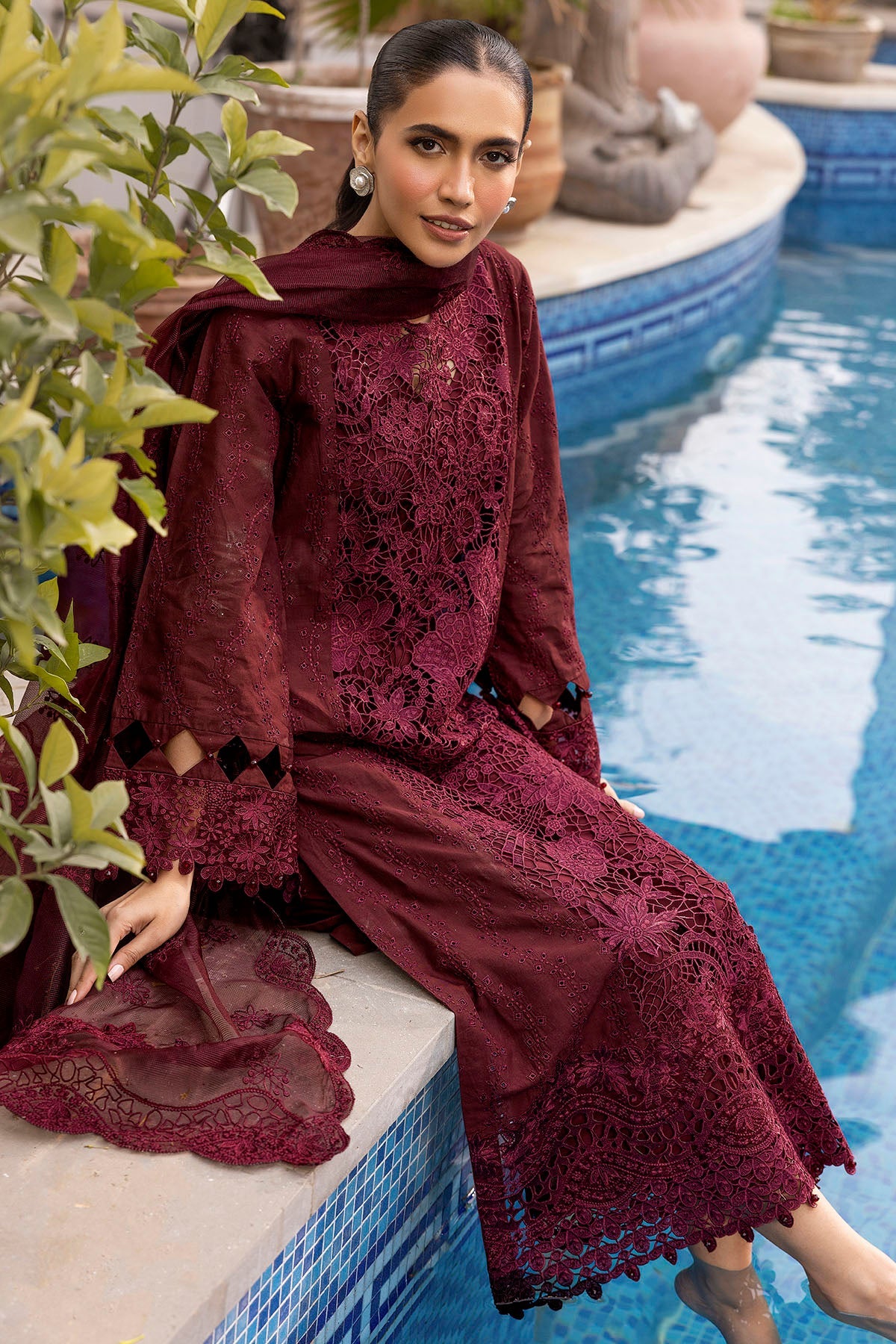 5313-SABINE EMBROIDERED LAWN STITCHED
