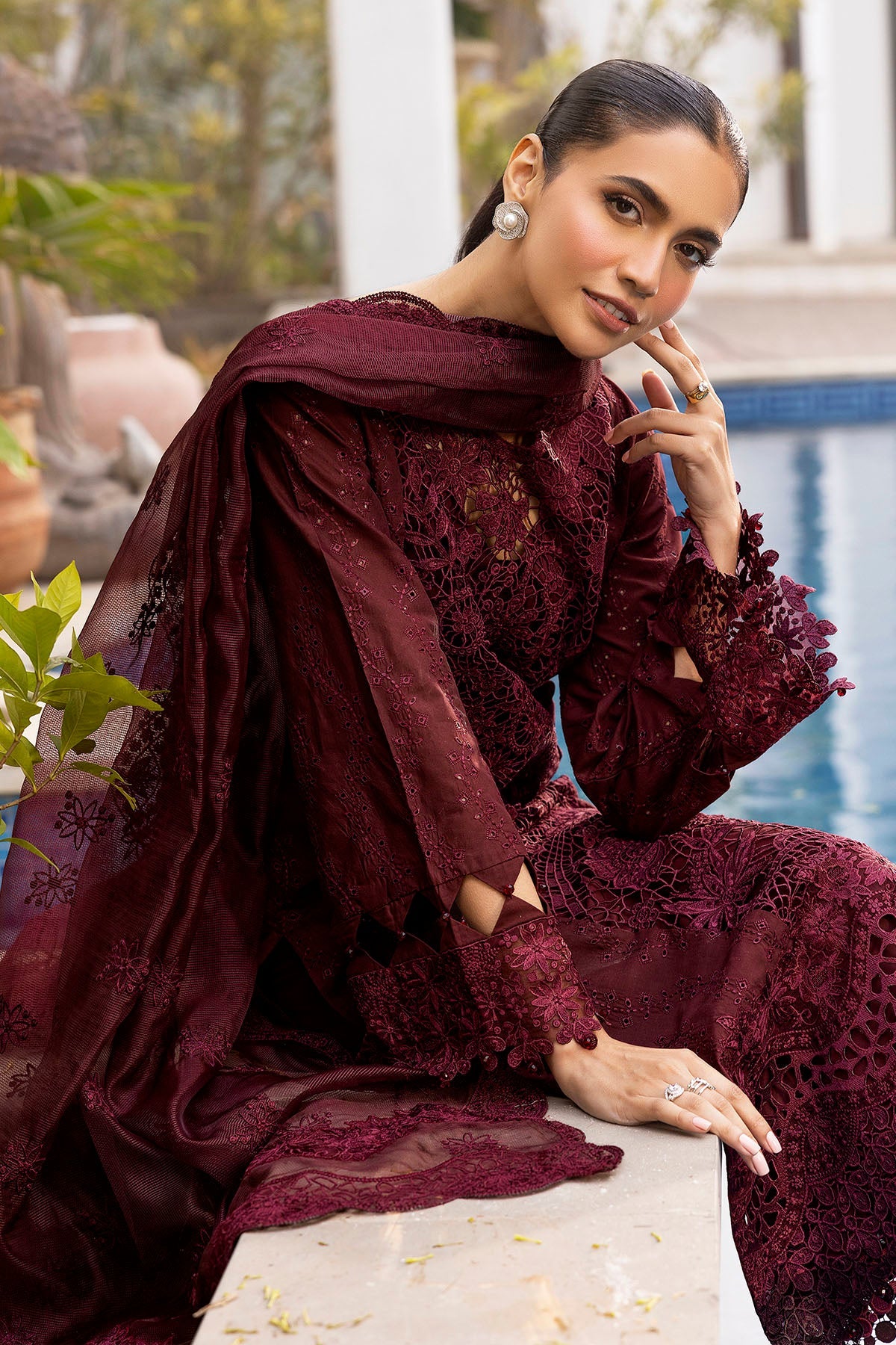 5313-SABINE EMBROIDERED LAWN STITCHED