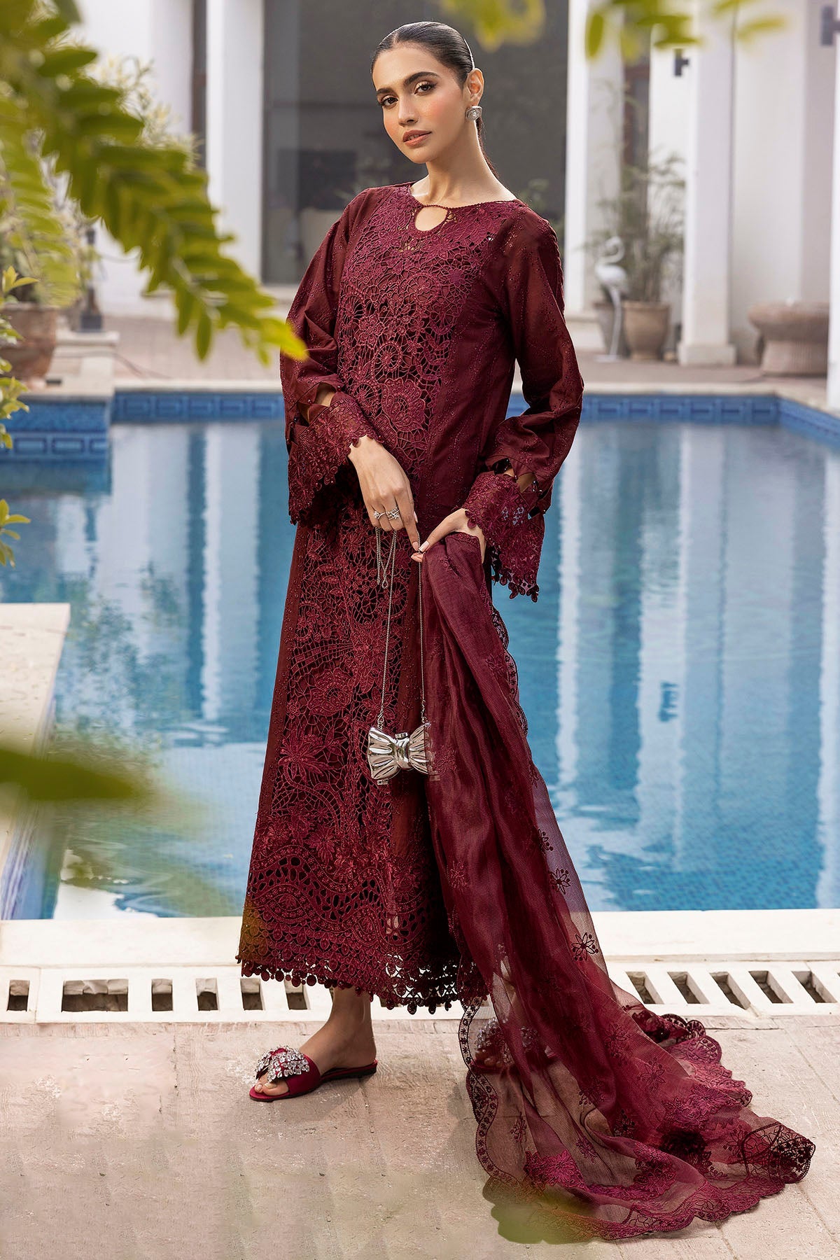 5313-SABINE EMBROIDERED LAWN STITCHED