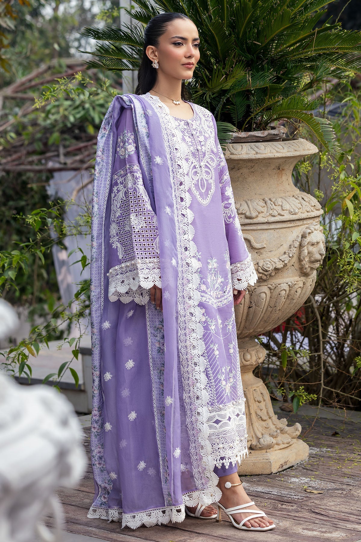 5318-ELISE EMBROIDERED LAWN STITCHED