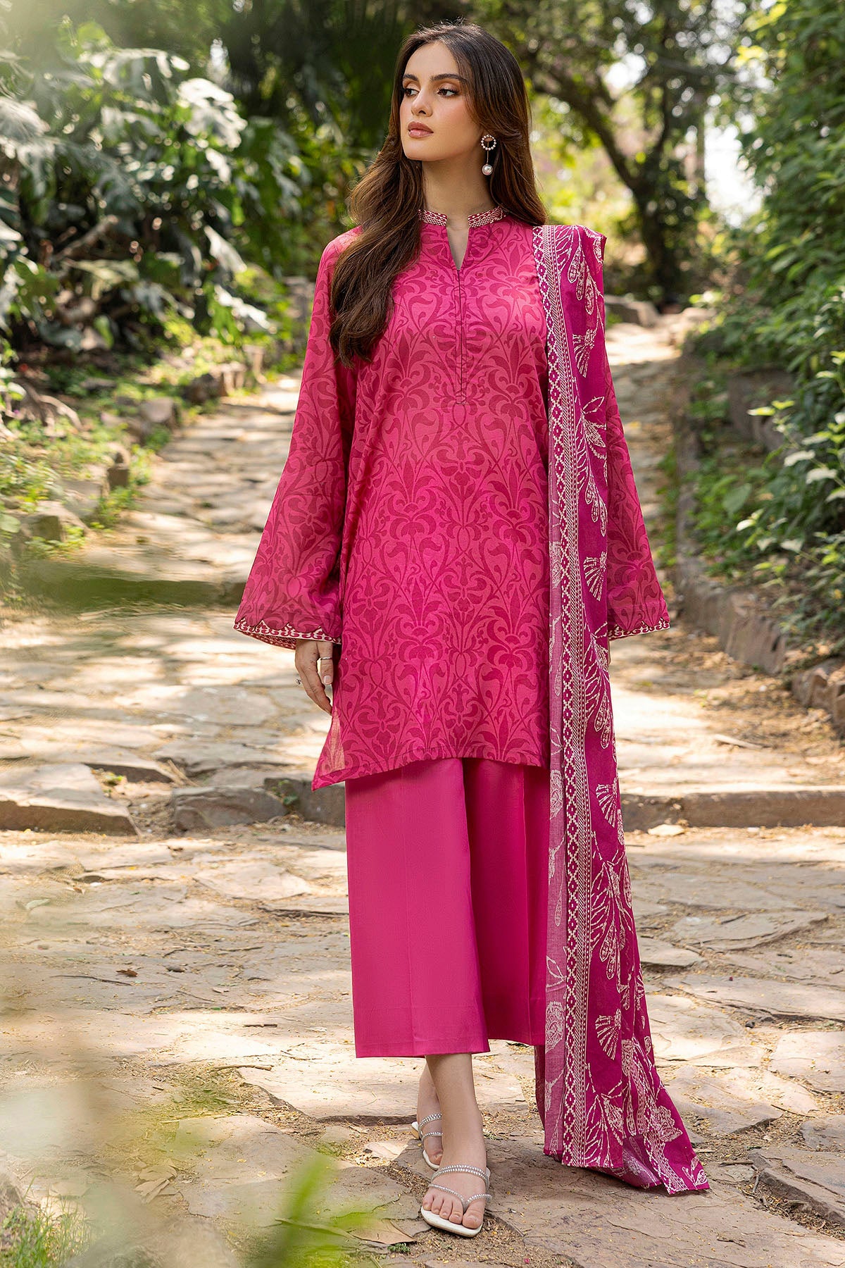 2025 RANG BY MOTIFZ DIGITAL PRINTED LAWN VOL 7