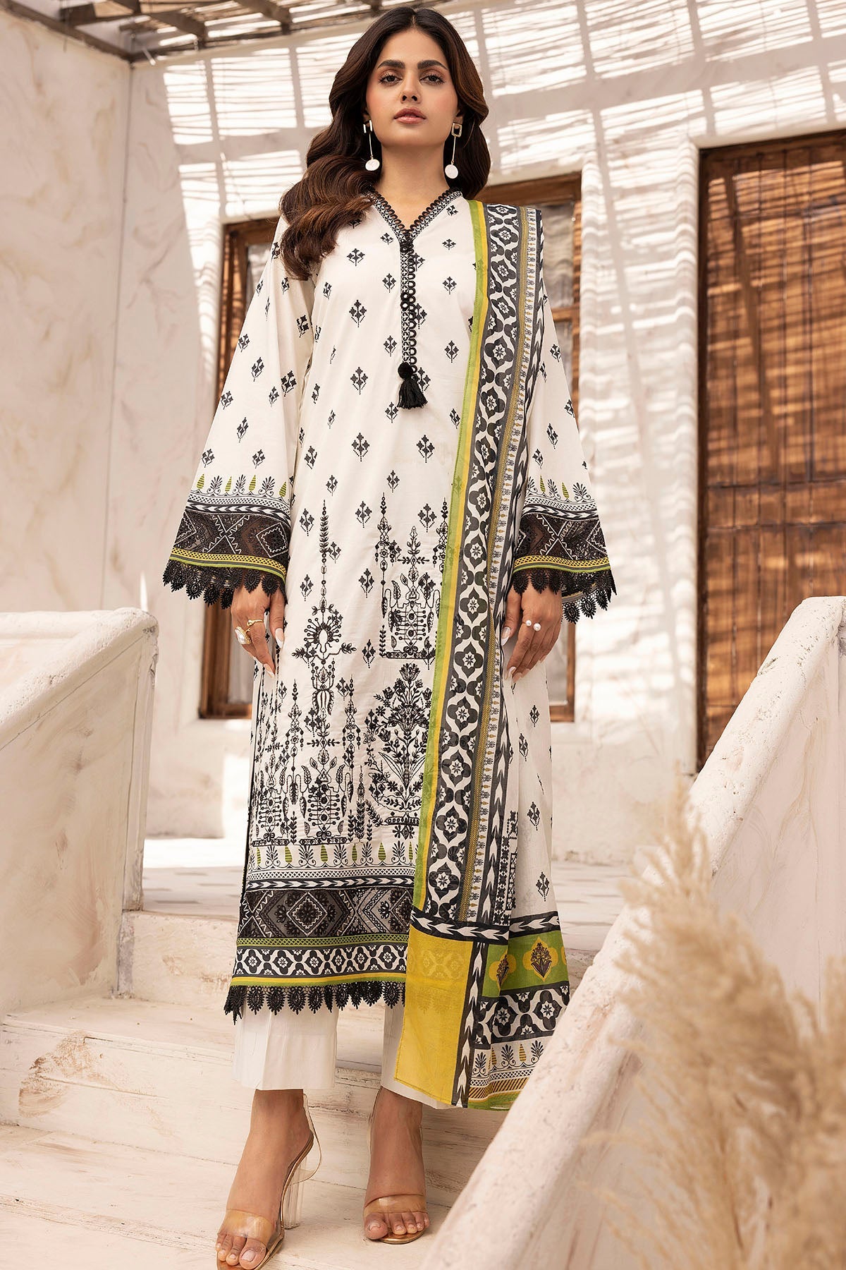 2025 UMANG BY MOTIFZ DIGITAL PRINTED EMBROIDERED LAWN VOL 1