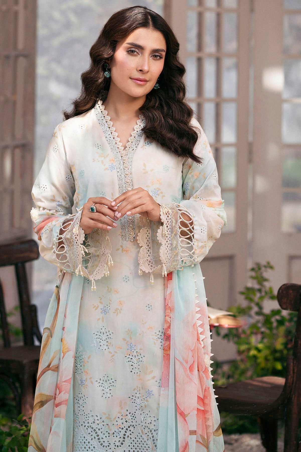 5423-DAISY EMBROIDERED LAWN UNSTITCHED