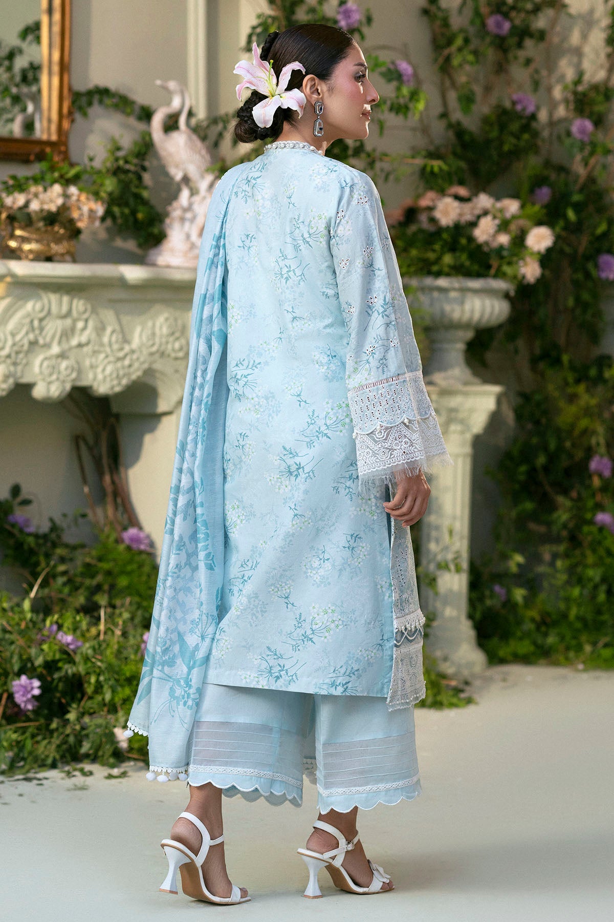 5425-LAVENDER EMBROIDERED LAWN STITCHED