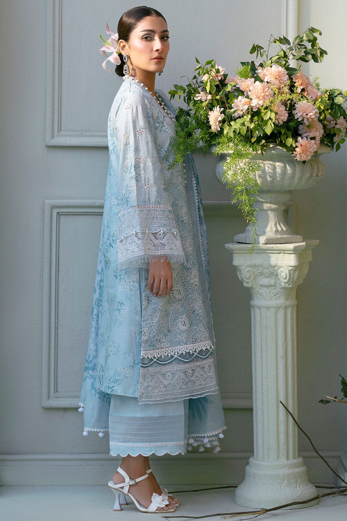 5425-LAVENDER EMBROIDERED LAWN STITCHED