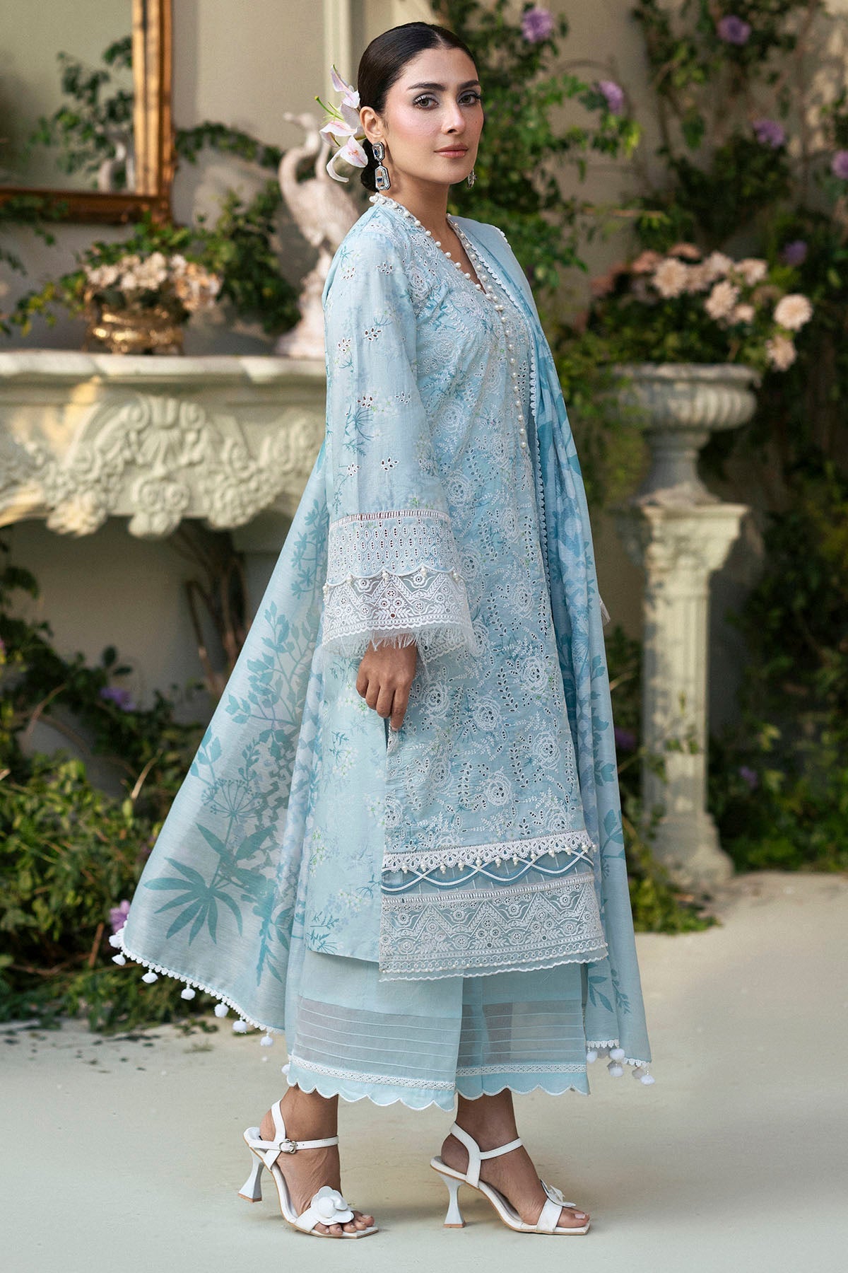 5425-LAVENDER EMBROIDERED LAWN STITCHED