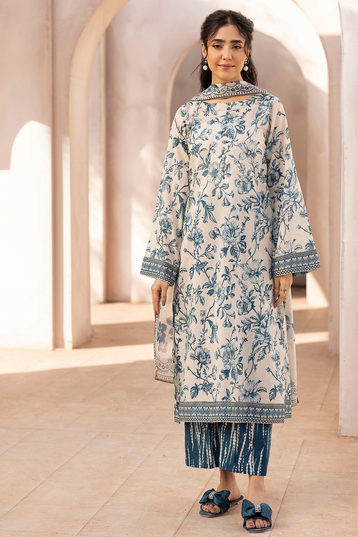2025 RANG BY MOTIFZ DIGITAL PRINTED LAWN VOL 4