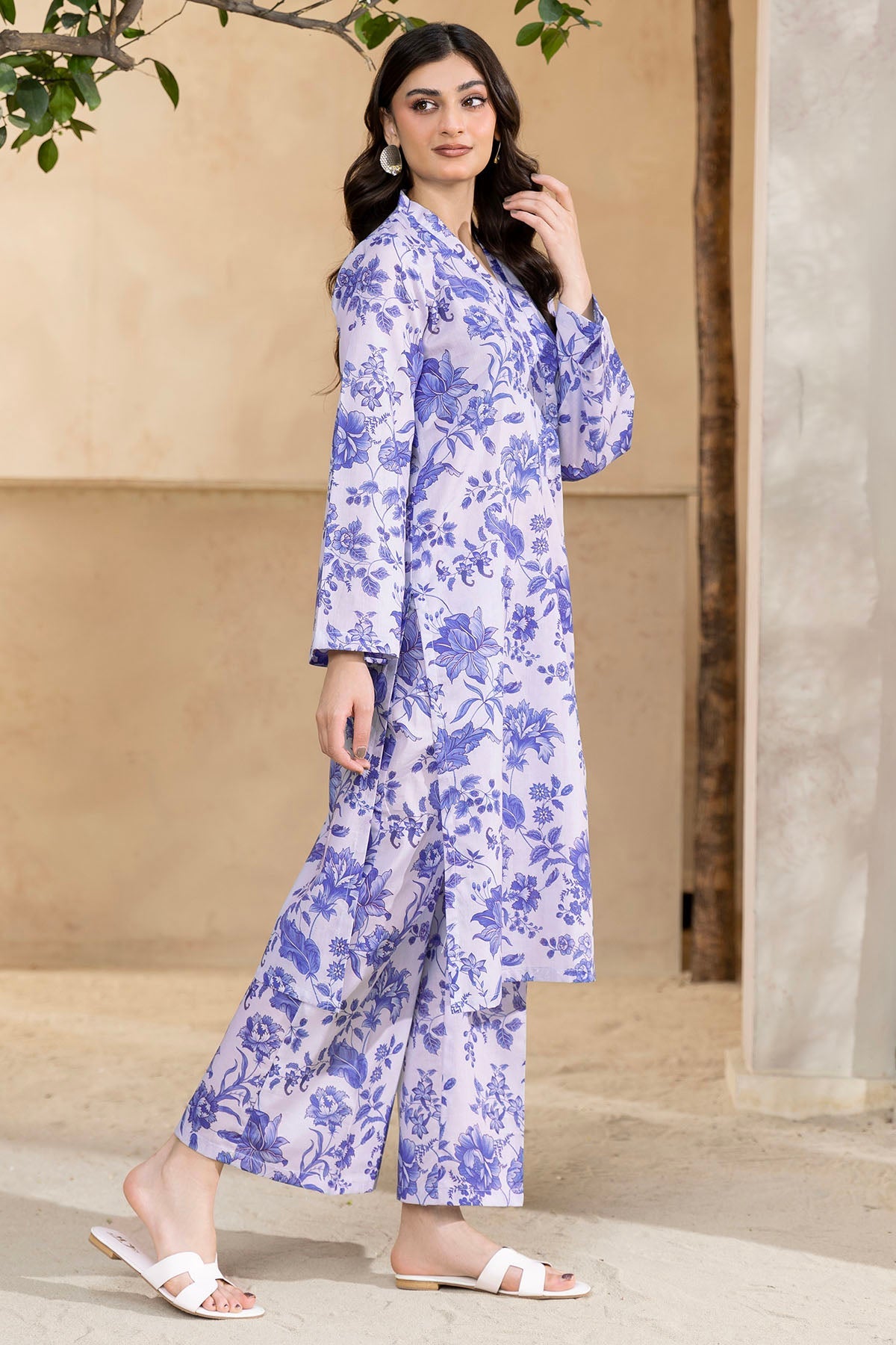 5533-AASHNA DIGITAL PRINTED LAWN STITCHED