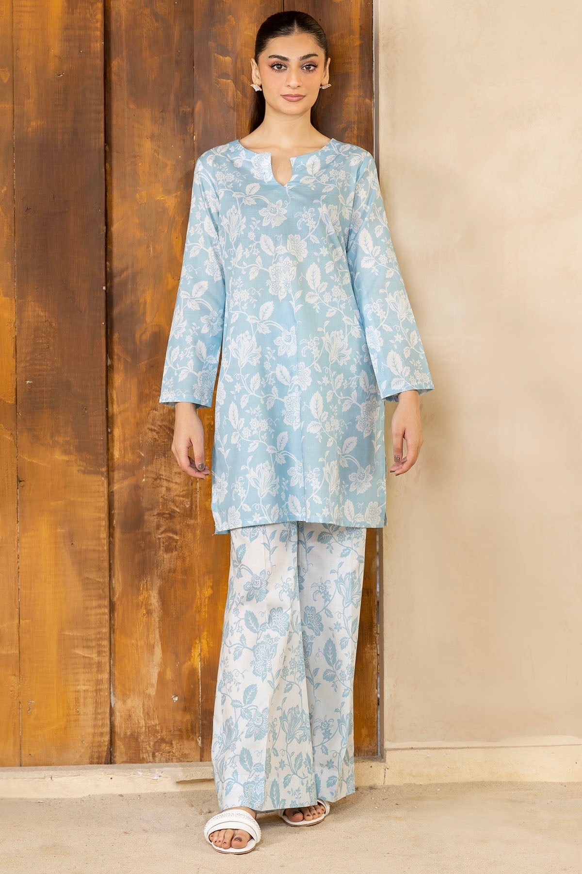 2025 RANG BY MOTIFZ DIGITAL PRINTED LAWN VOL 6