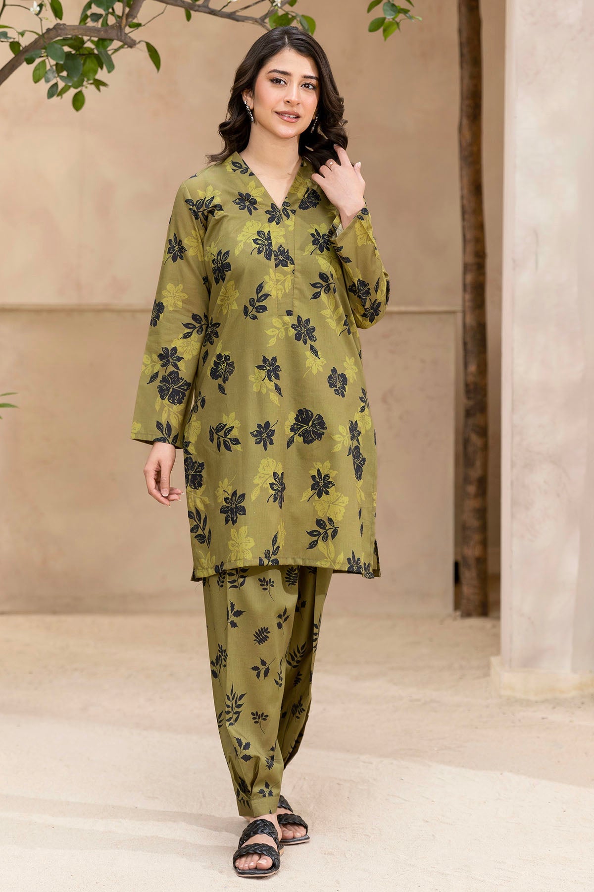 2025 RANG BY MOTIFZ DIGITAL PRINTED LAWN VOL 6