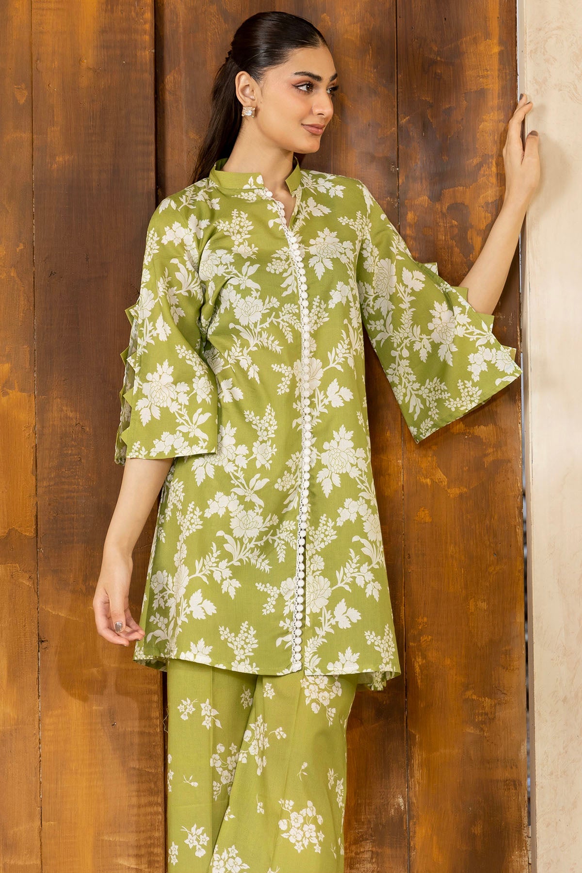 5540-ZAMDA DIGITAL PRINTED LAWN STITCHED
