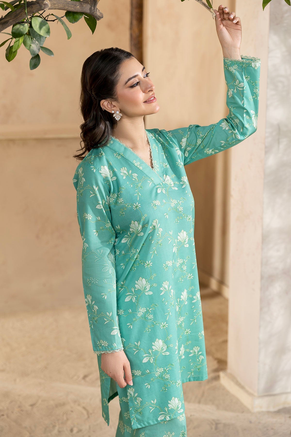 5542-DIWA DIGITAL PRINTED LAWN STITCHED