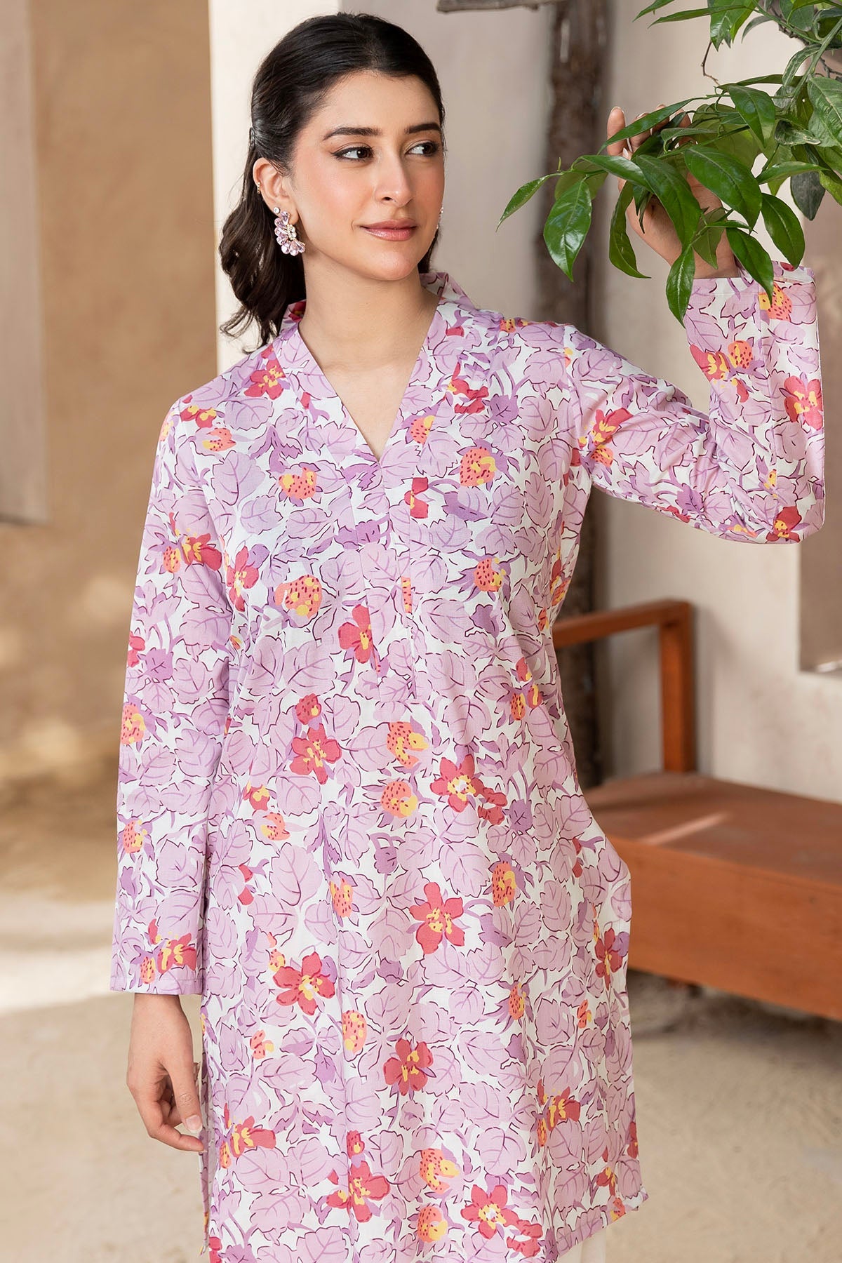5544-GUNCHA DIGITAL PRINTED LAWN STITCHED