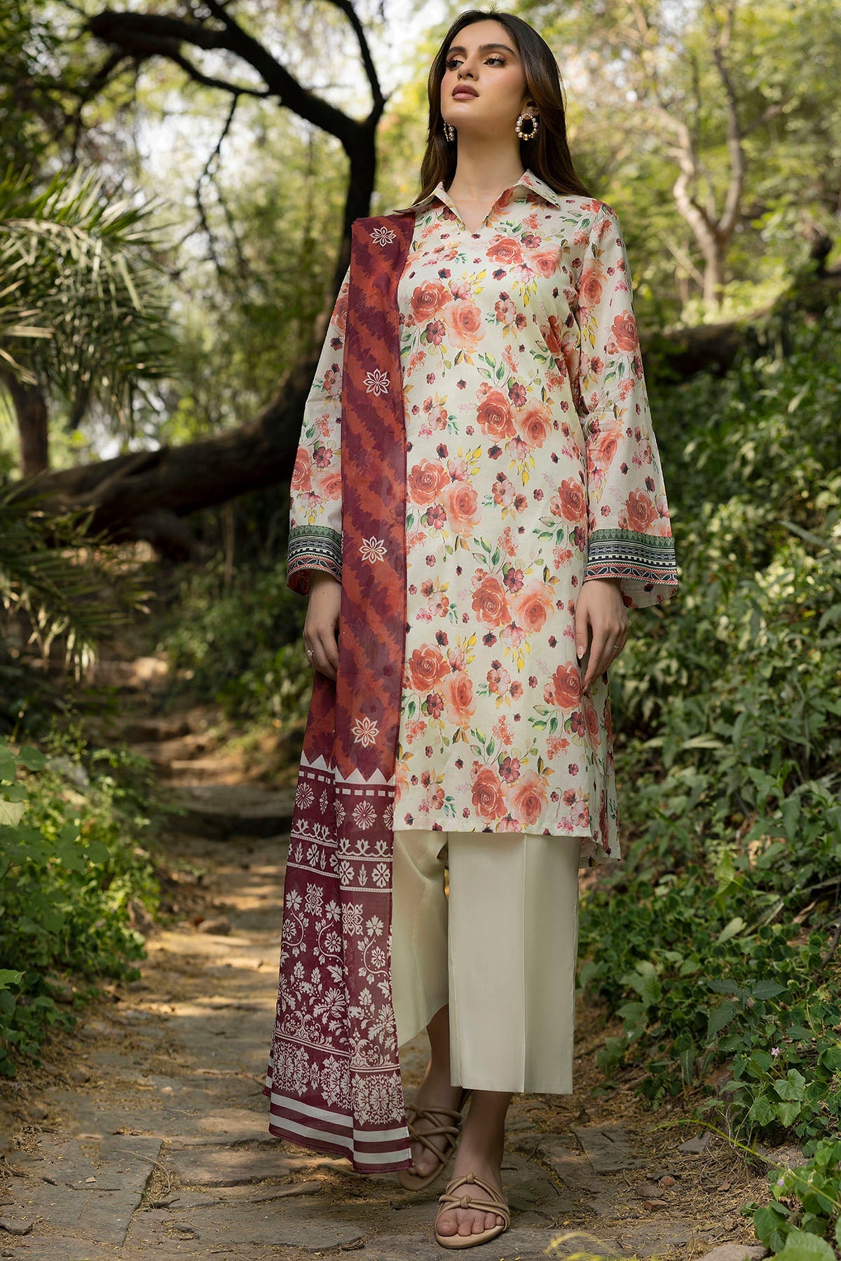 2025 RANG BY MOTIFZ DIGITAL PRINTED LAWN VOL 7