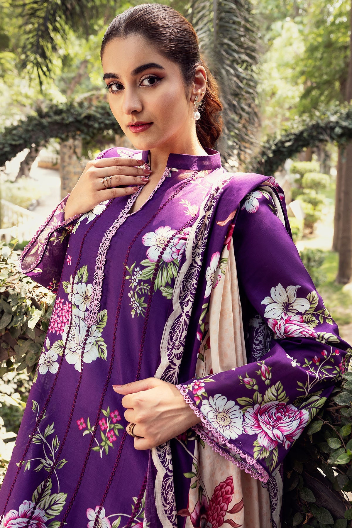 5564-GRETA DIGITAL PRINTED LAWN UNSTITCHED